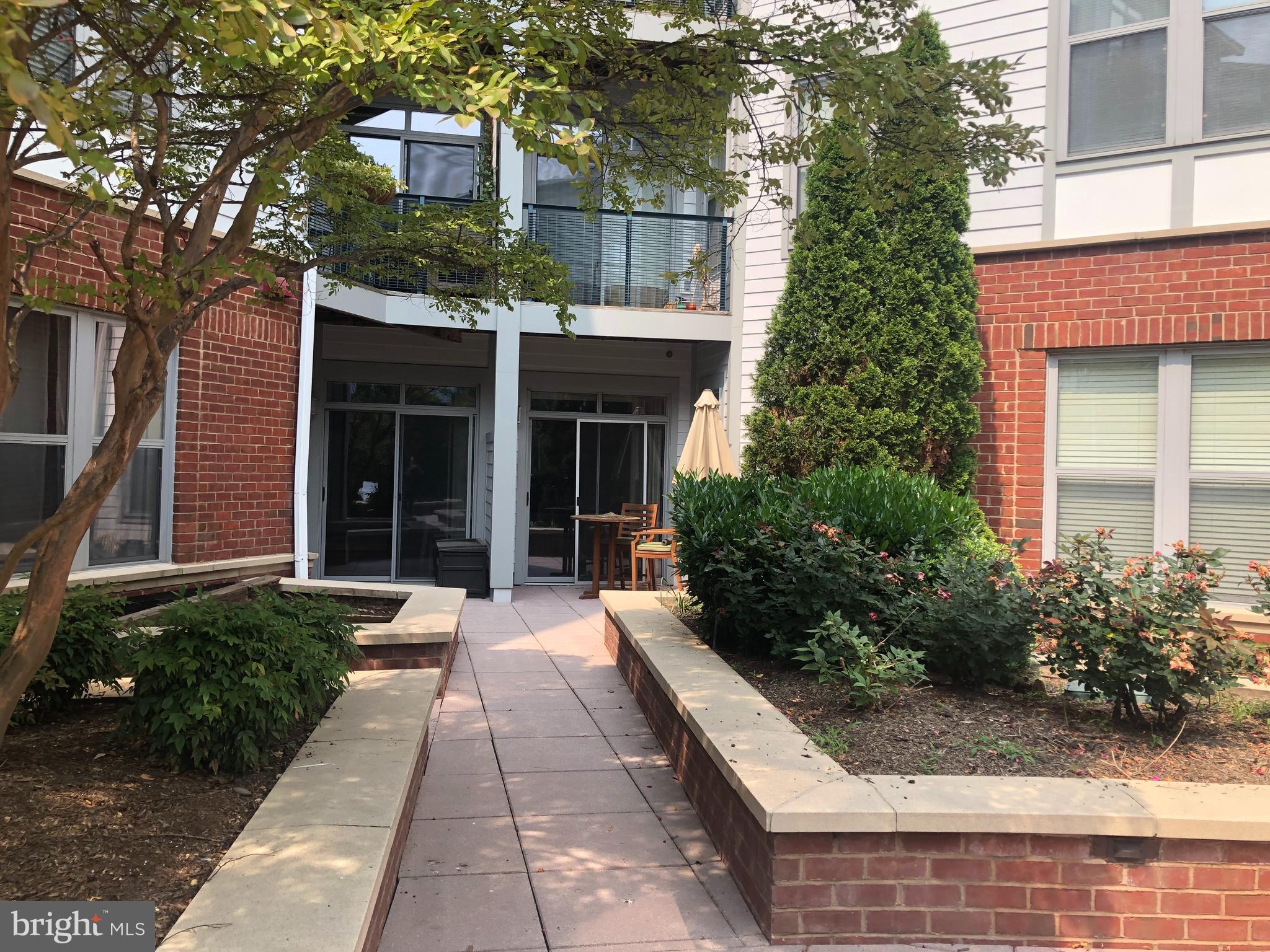 1800 WILSON - Residential Lease