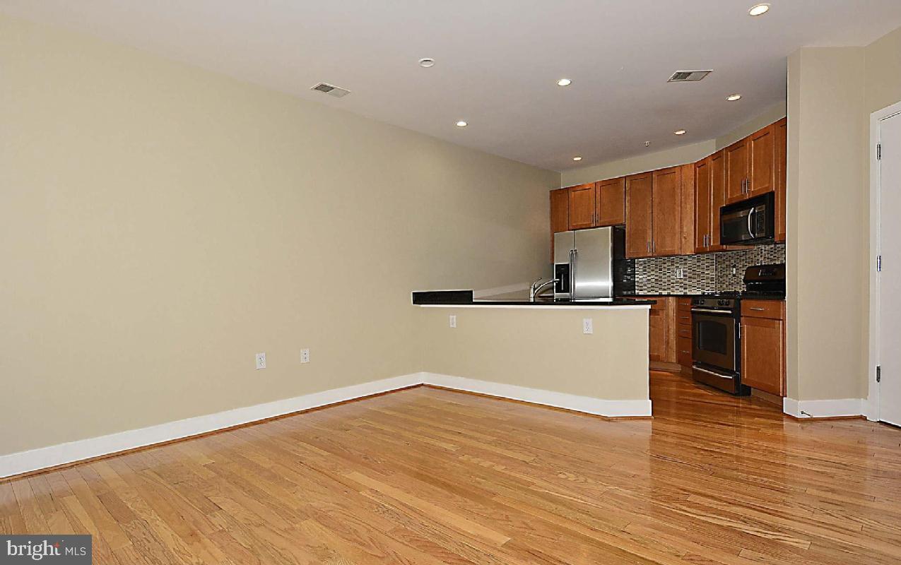 1800 WILSON - Residential Lease