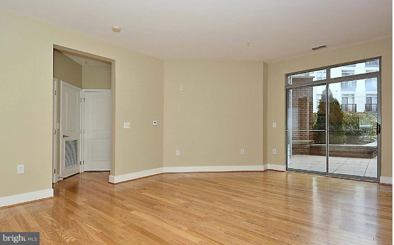 1800 WILSON - Residential Lease