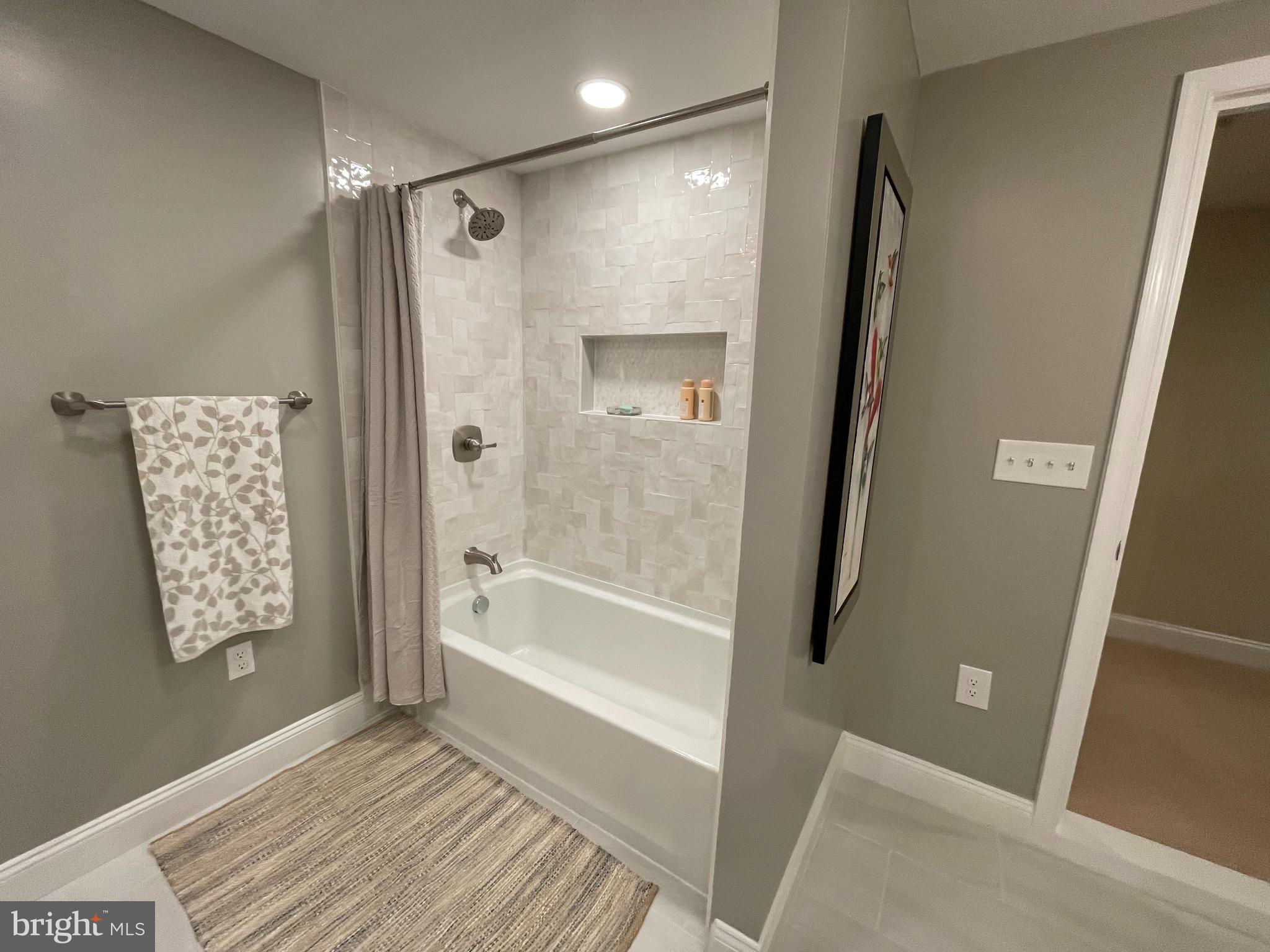 LAKE MANASSAS - Residential Lease