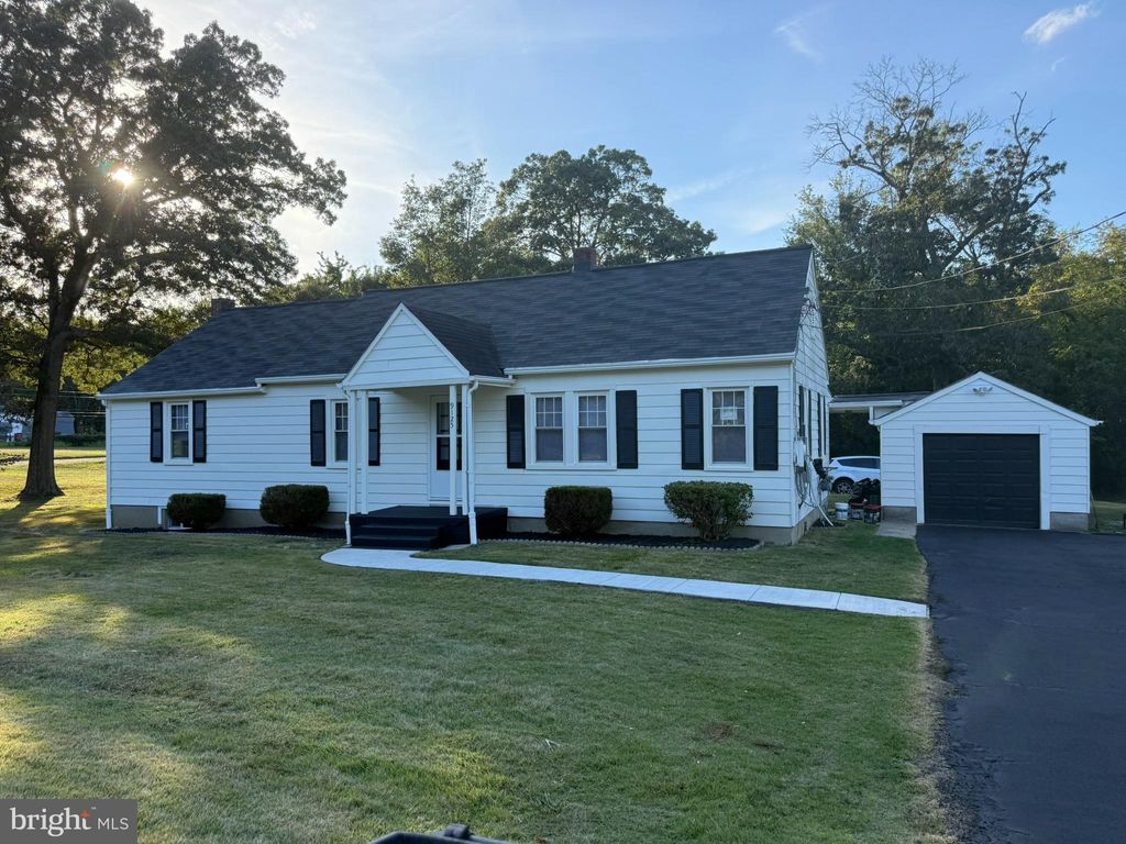 Photo of 9125 Allentown Road, FORT WASHINGTON, MD 20744 (MLS # MDPG2178666)