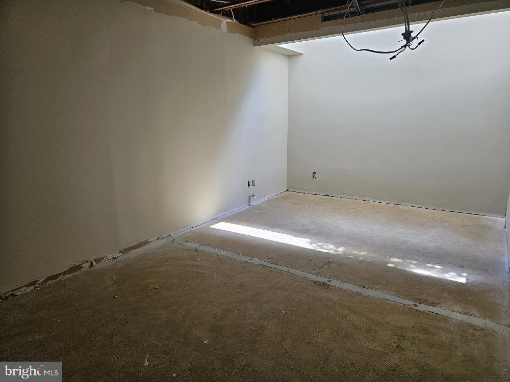 6072 FRANCONIA ROAD 6072