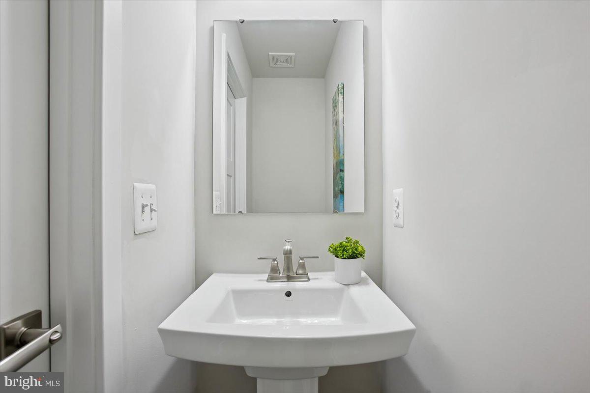 POTOMAC SHORES - Residential