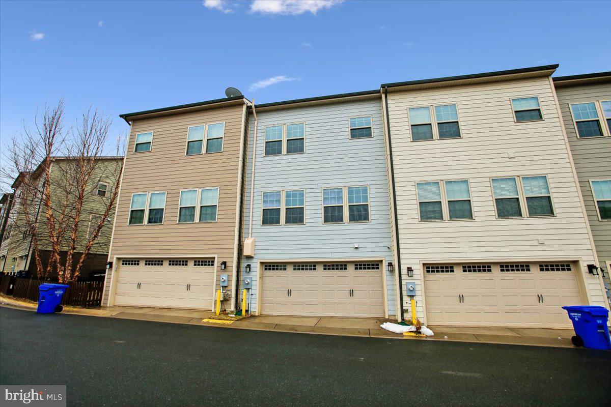 POTOMAC SHORES - Residential