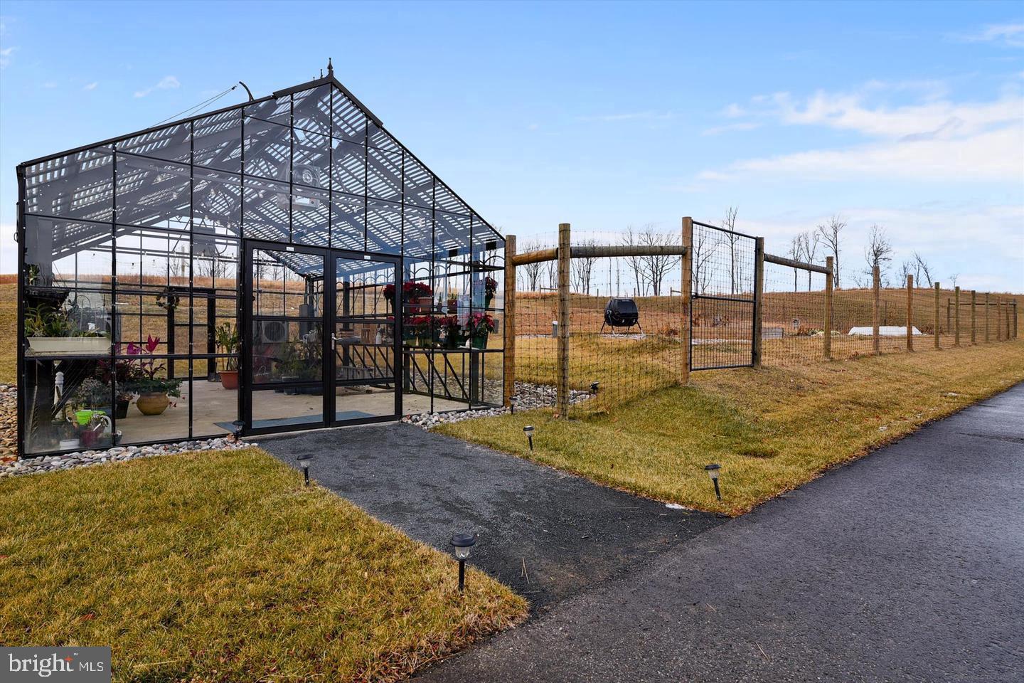 POTOMAC SHORES - Residential