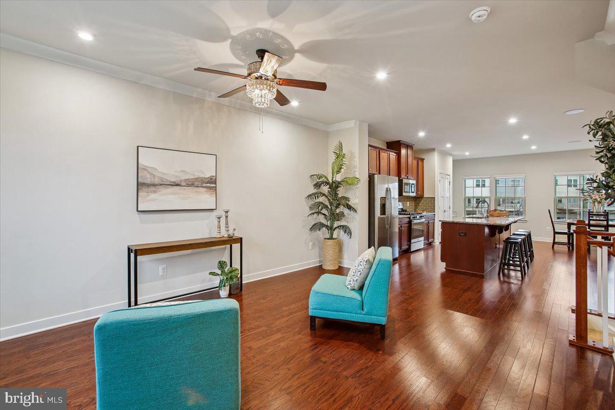 2105 HEMLOCK BAY ROAD