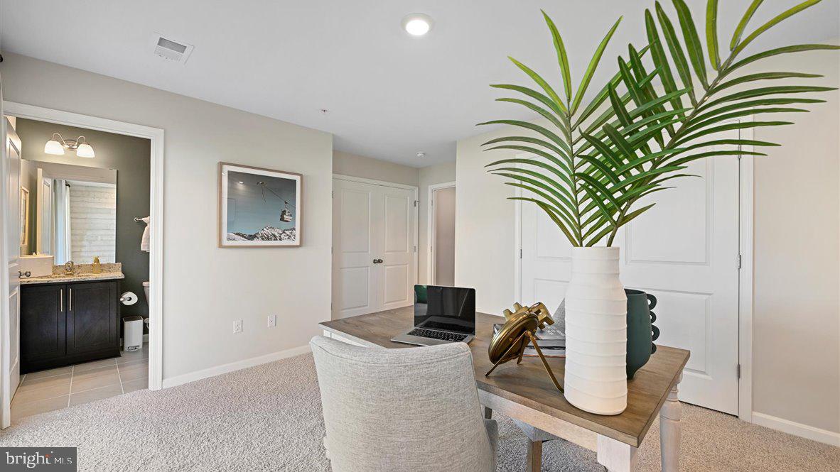 WOODYARD - Residential