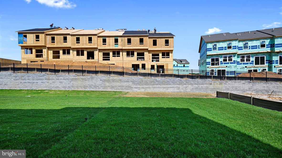 WOODYARD - Residential