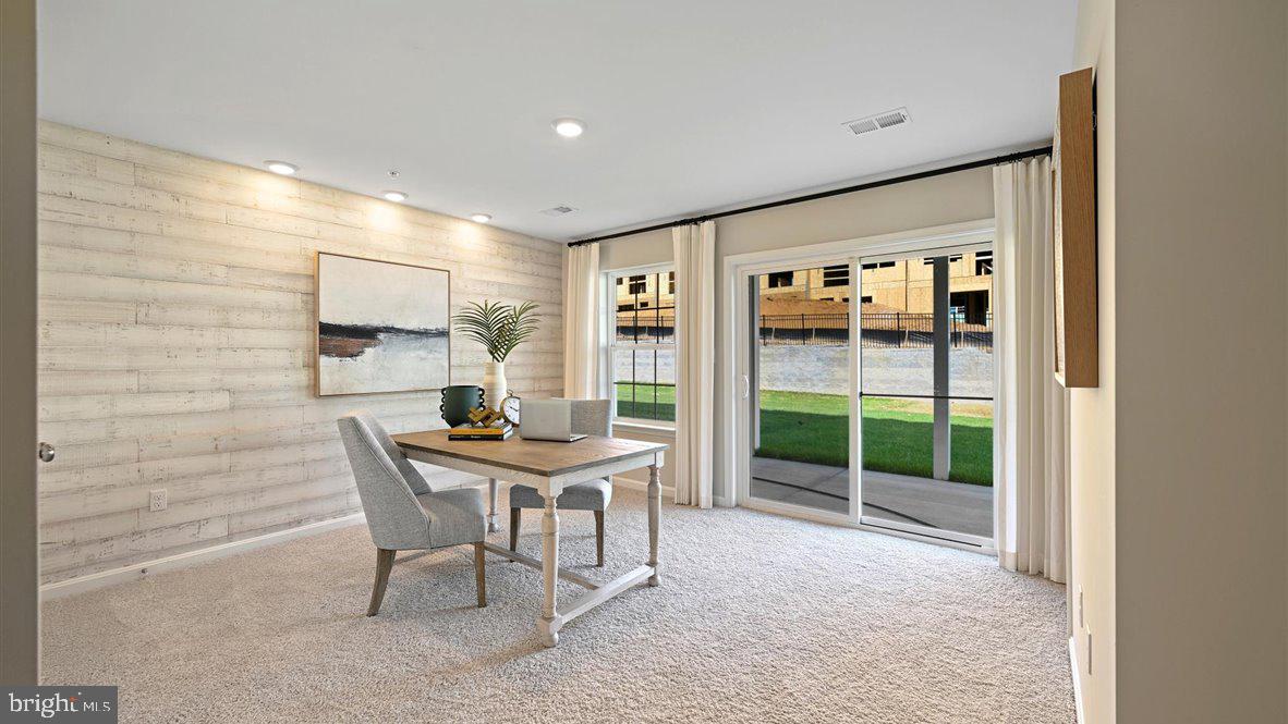 WOODYARD - Residential