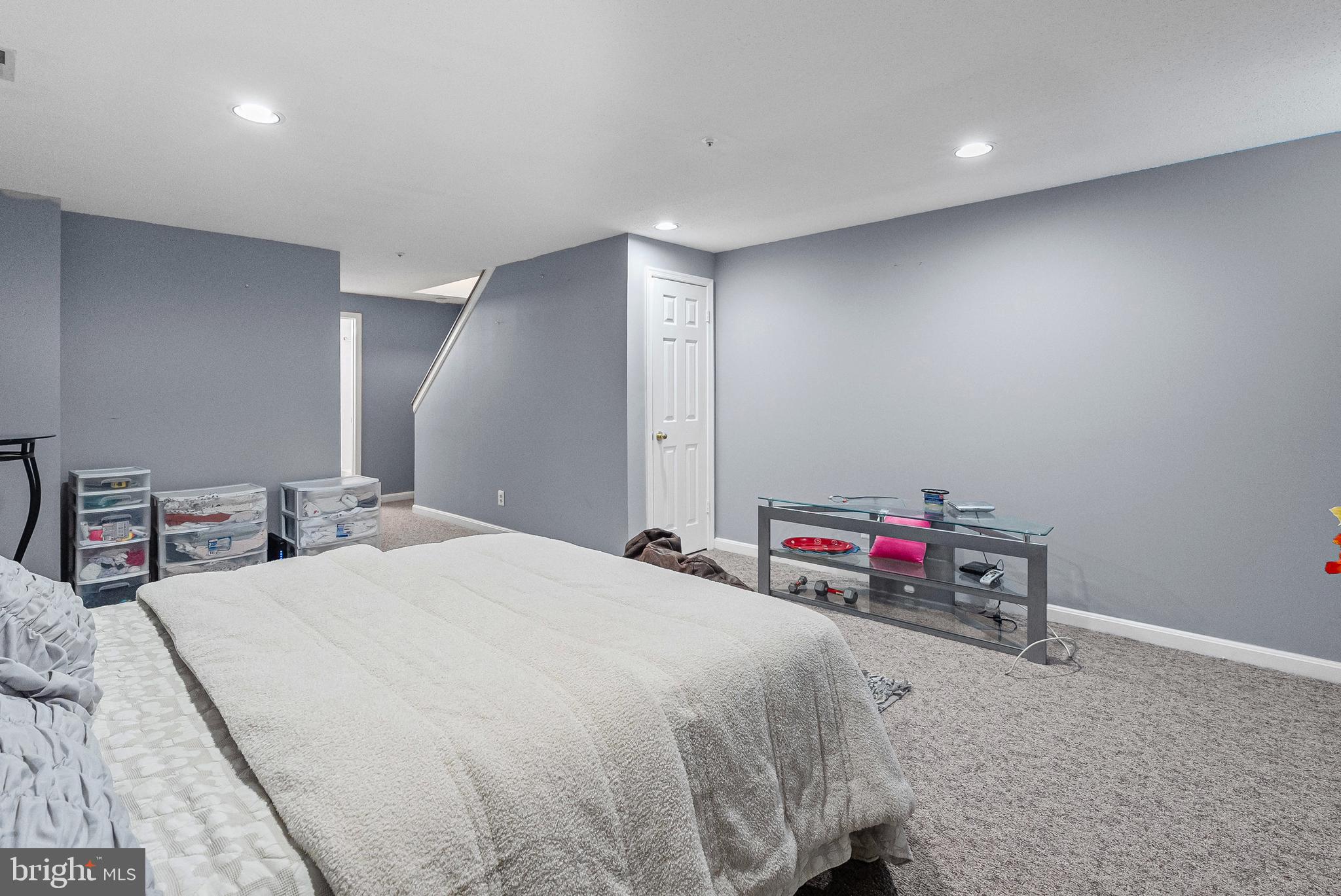SHEFFIELD GLEN TOWNHOMES - Residential
