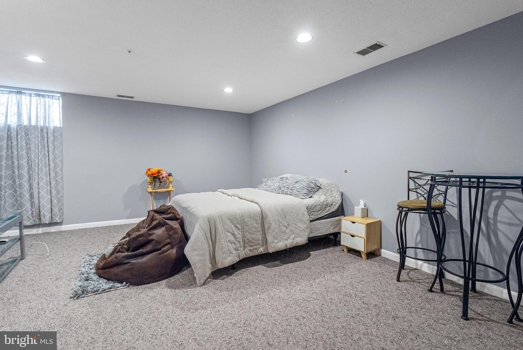 SHEFFIELD GLEN TOWNHOMES - Residential