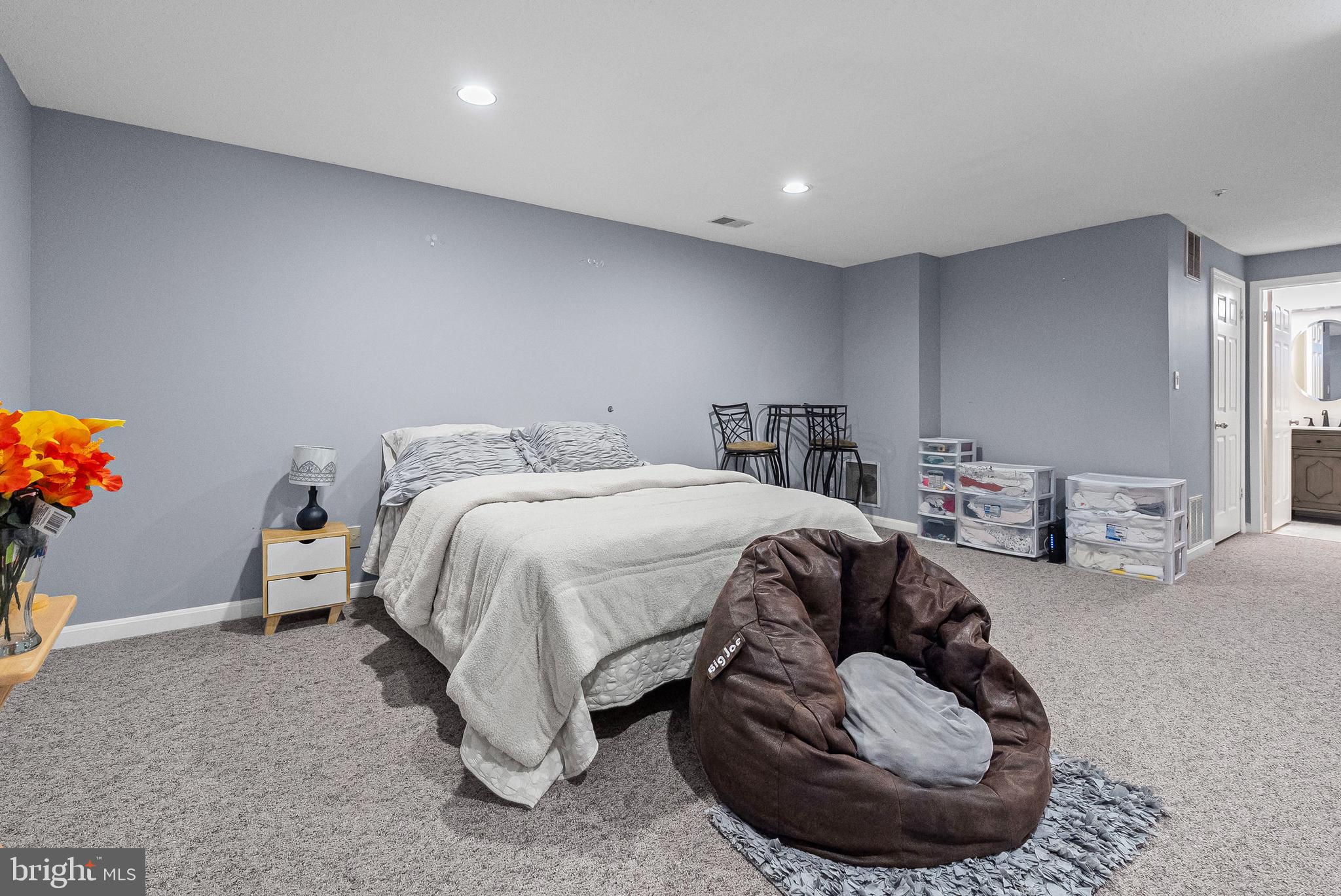 SHEFFIELD GLEN TOWNHOMES - Residential