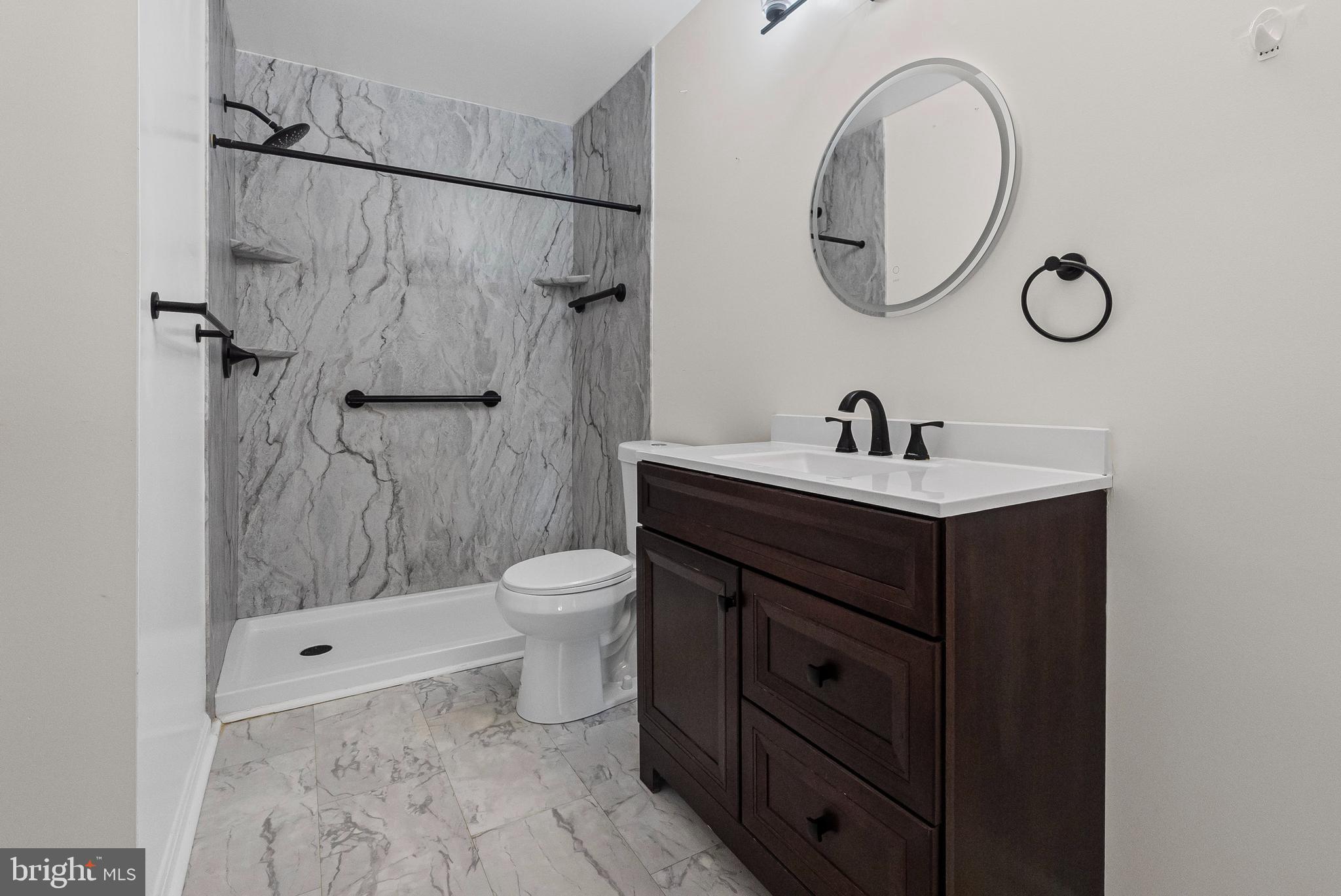 SHEFFIELD GLEN TOWNHOMES - Residential