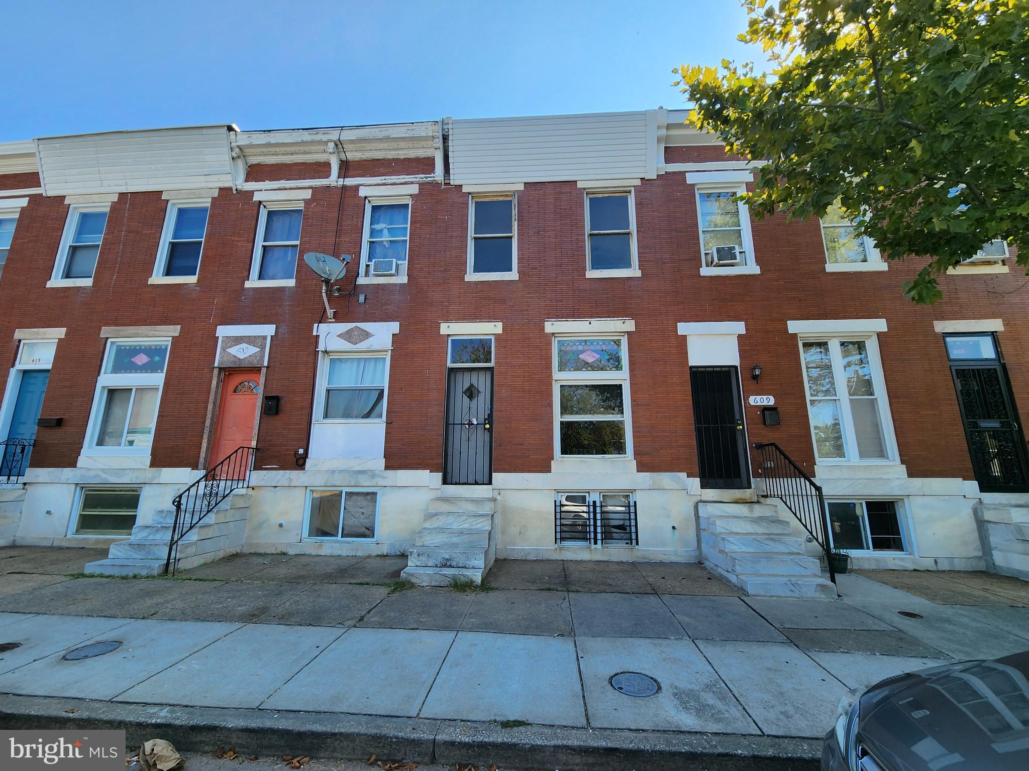 ELLWOOD PARK - Residential