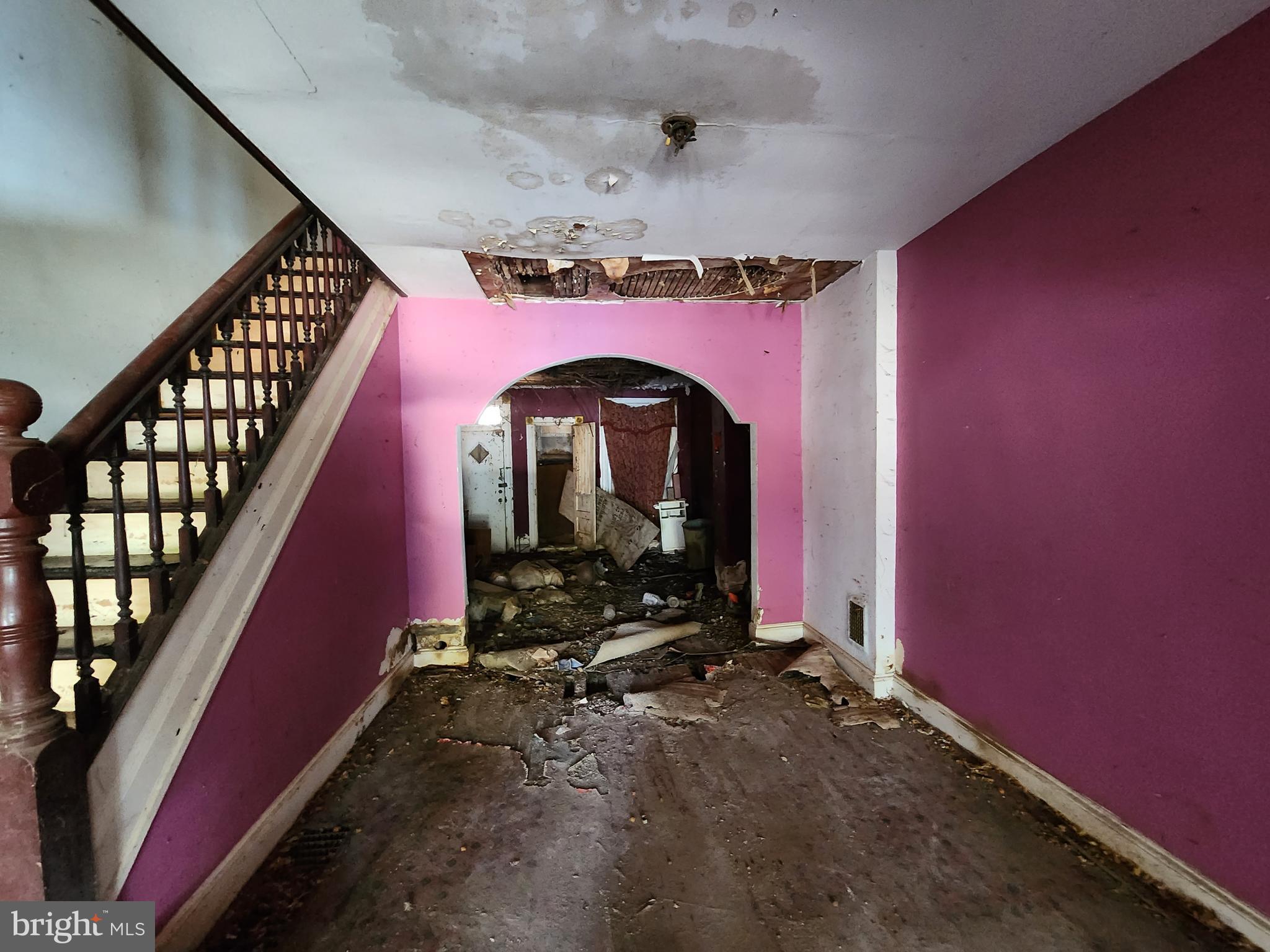 ELLWOOD PARK - Residential