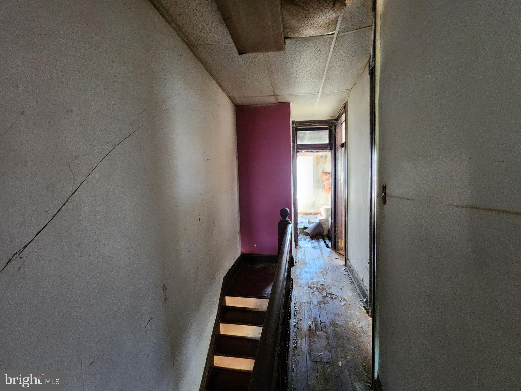 ELLWOOD PARK - Residential