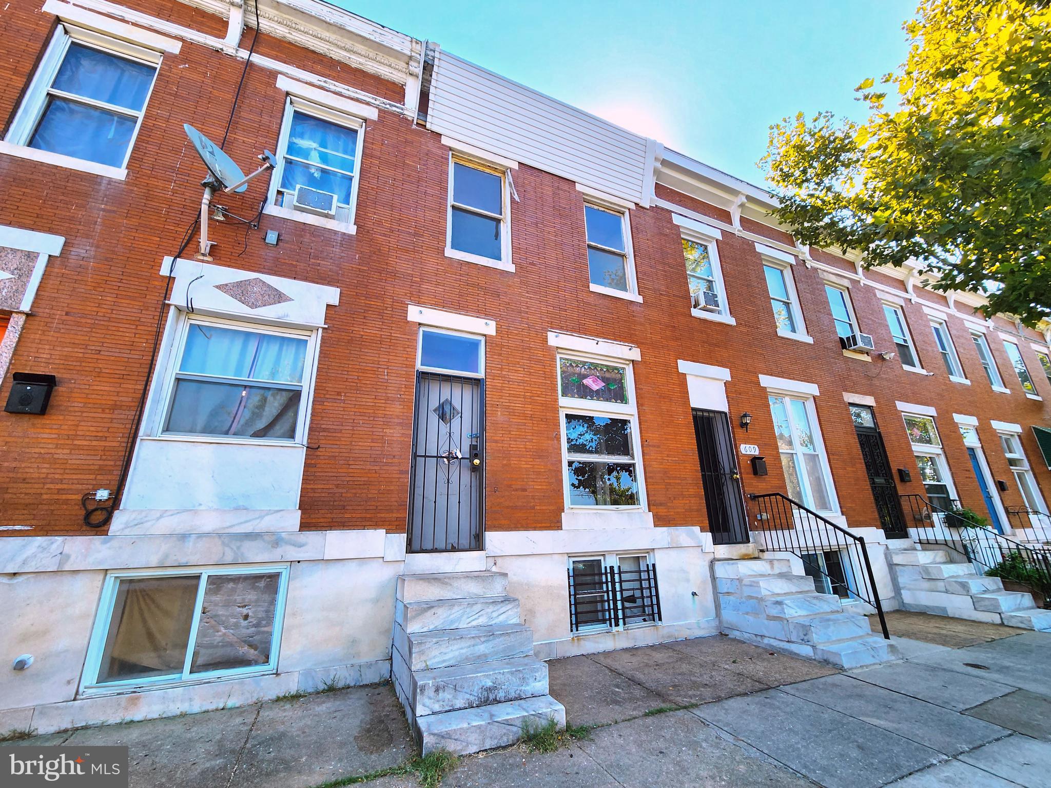 ELLWOOD PARK - Residential