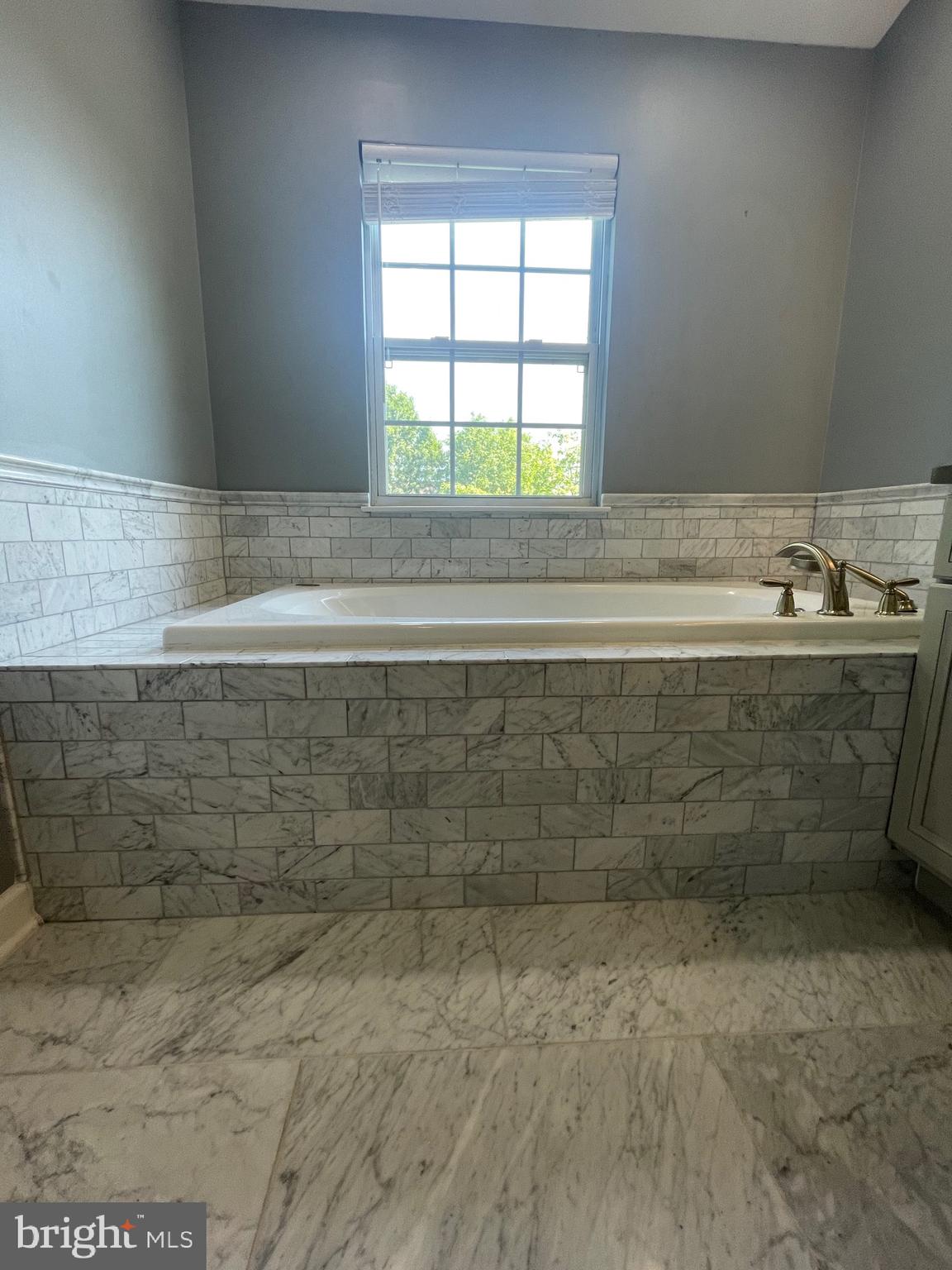 VILLAGE OF RIVER HILL - Residential Lease