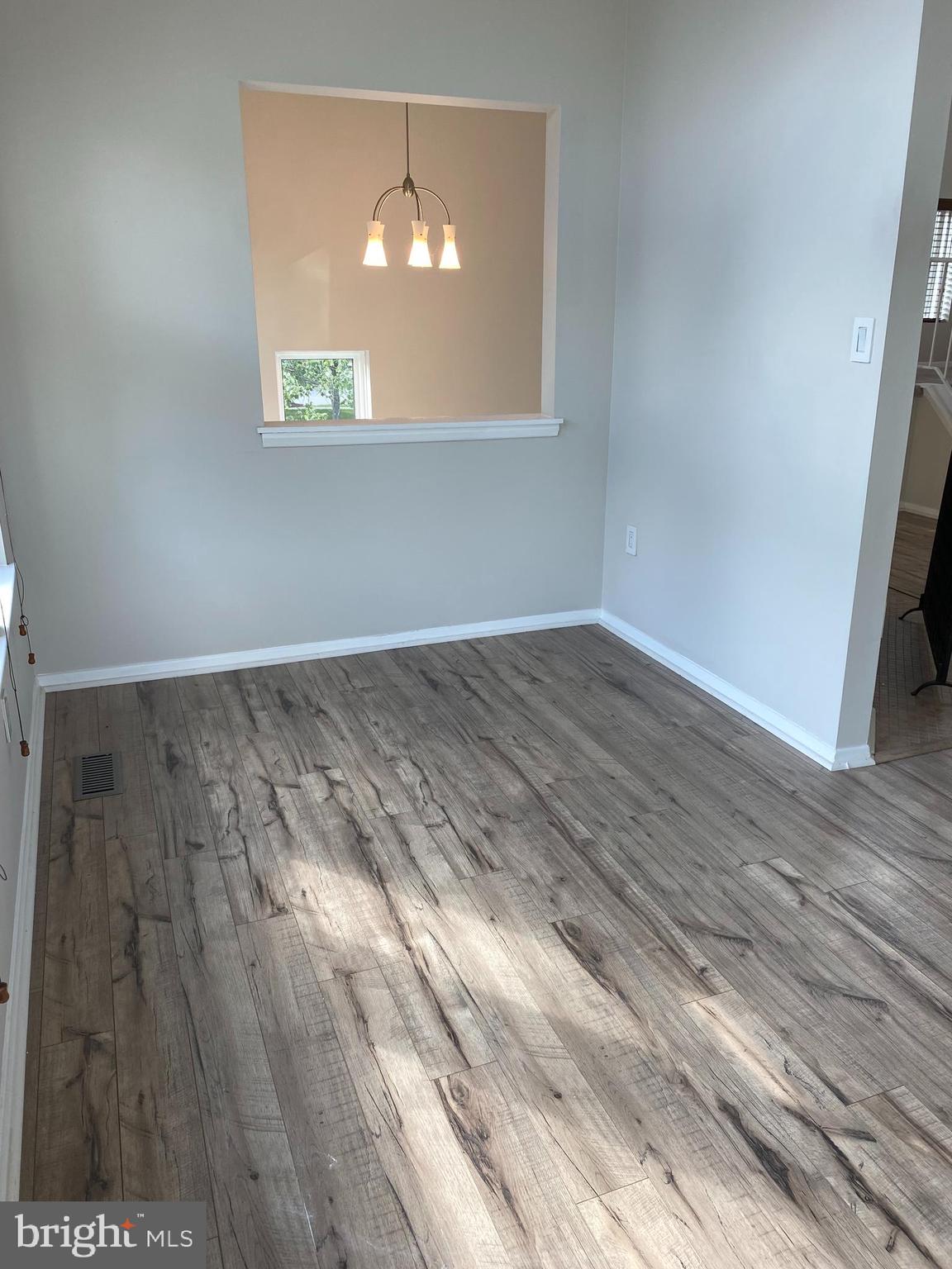 WOODLAND VILLAGE - Residential Lease