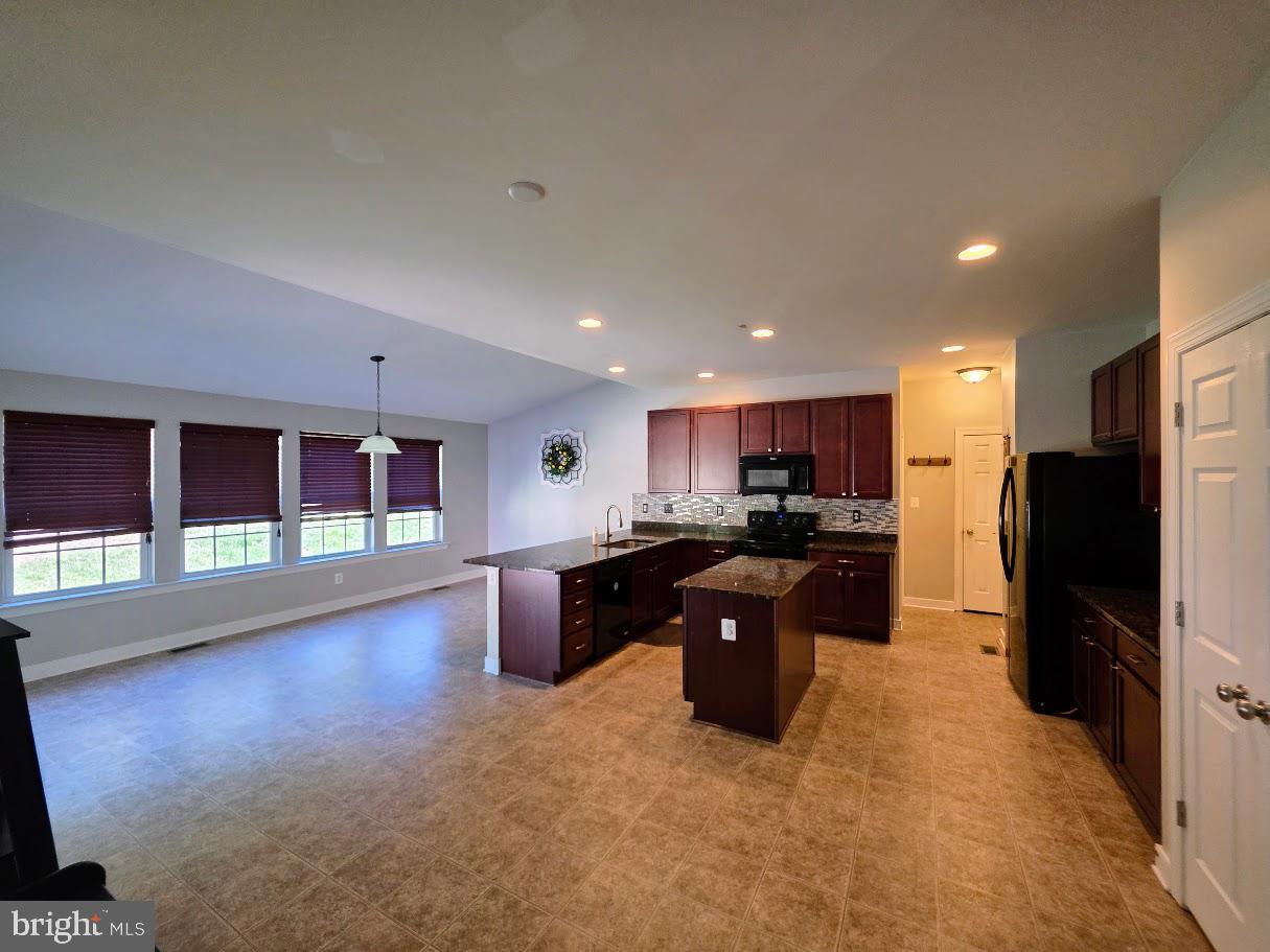297 BAY CLUB PARKWAY