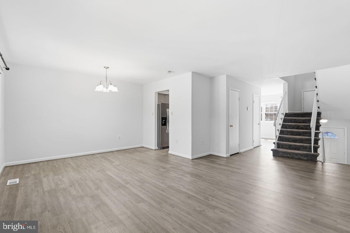 9178 LAURELWOOD COURT