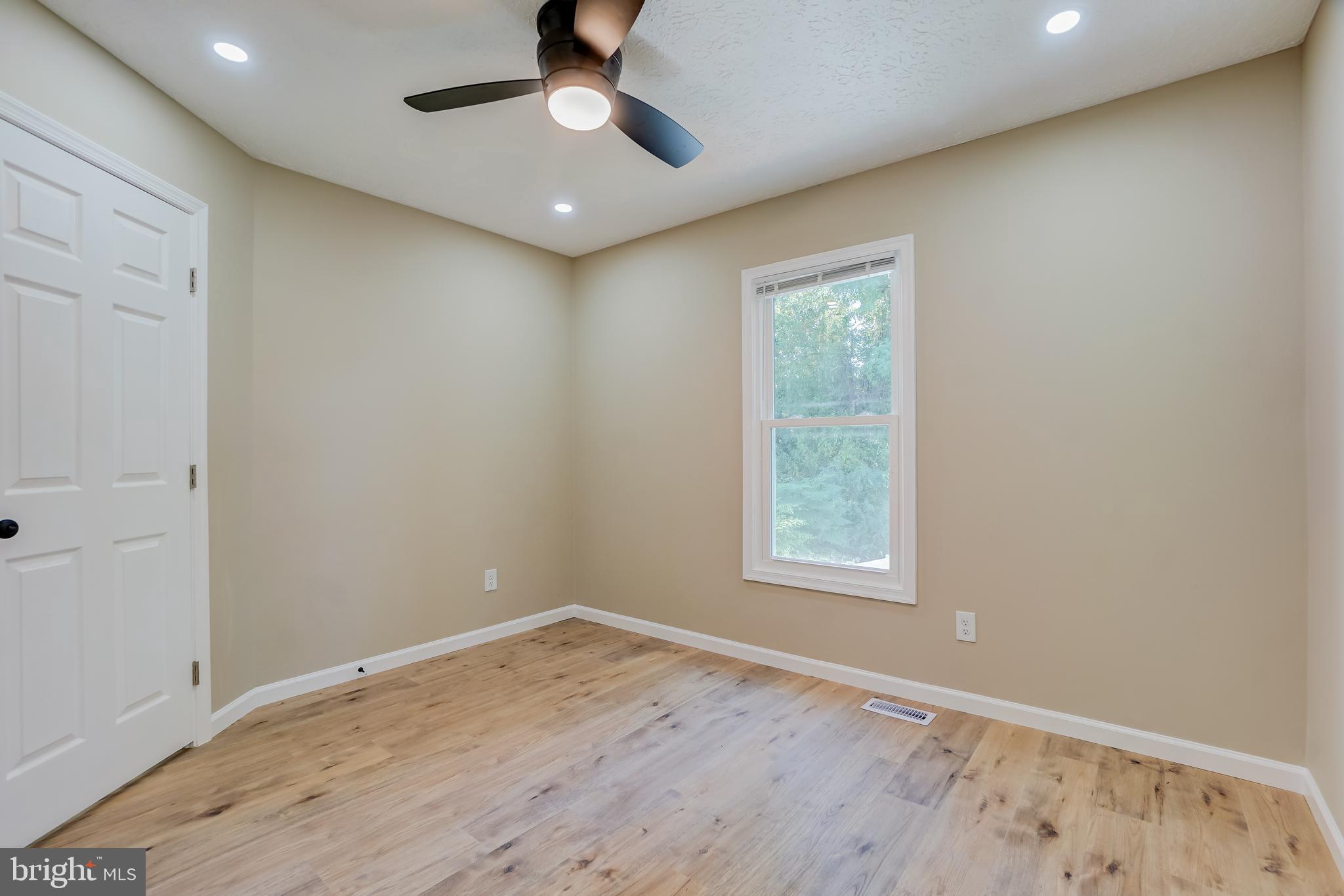 TIMBER GROVE - Residential