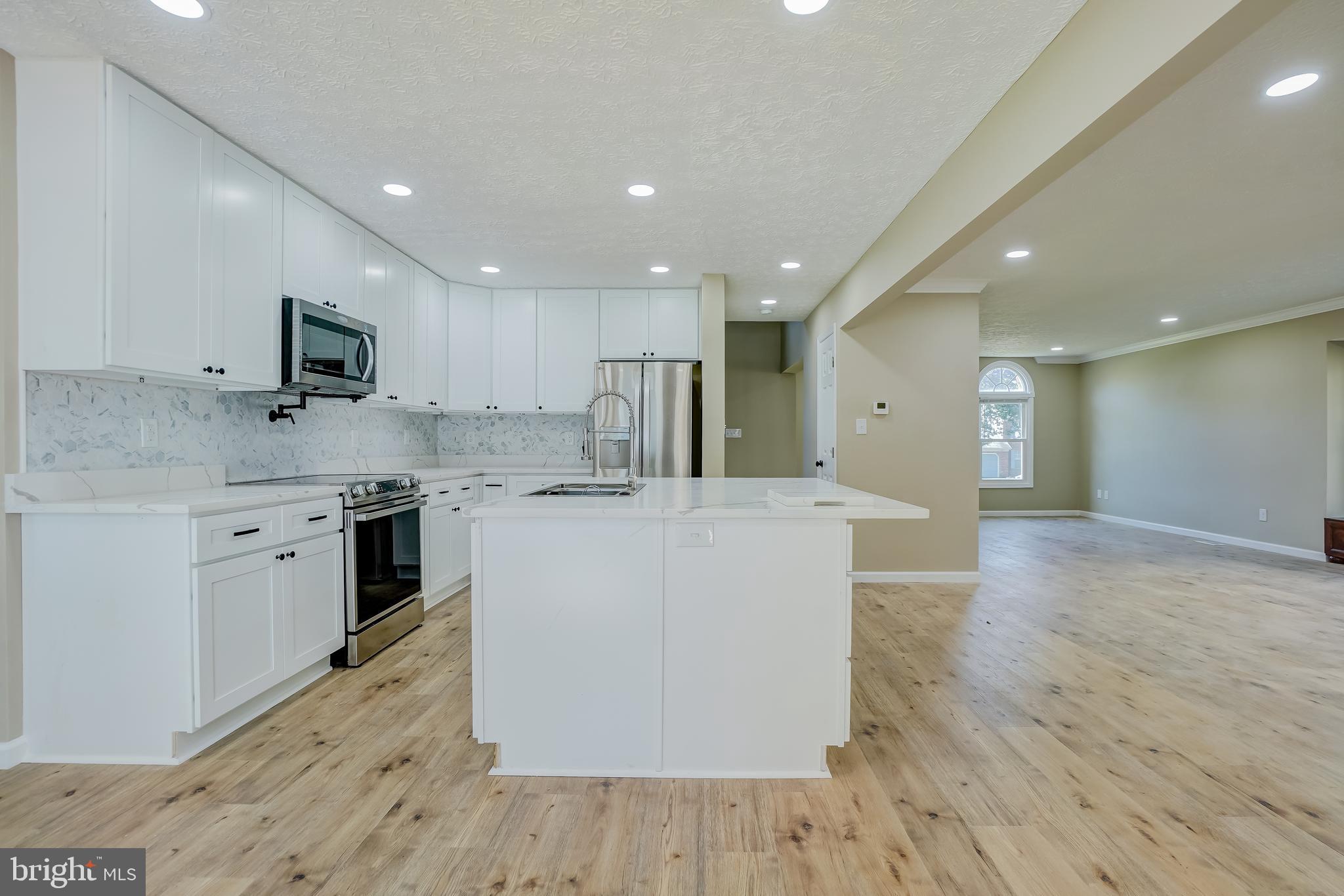 TIMBER GROVE - Residential