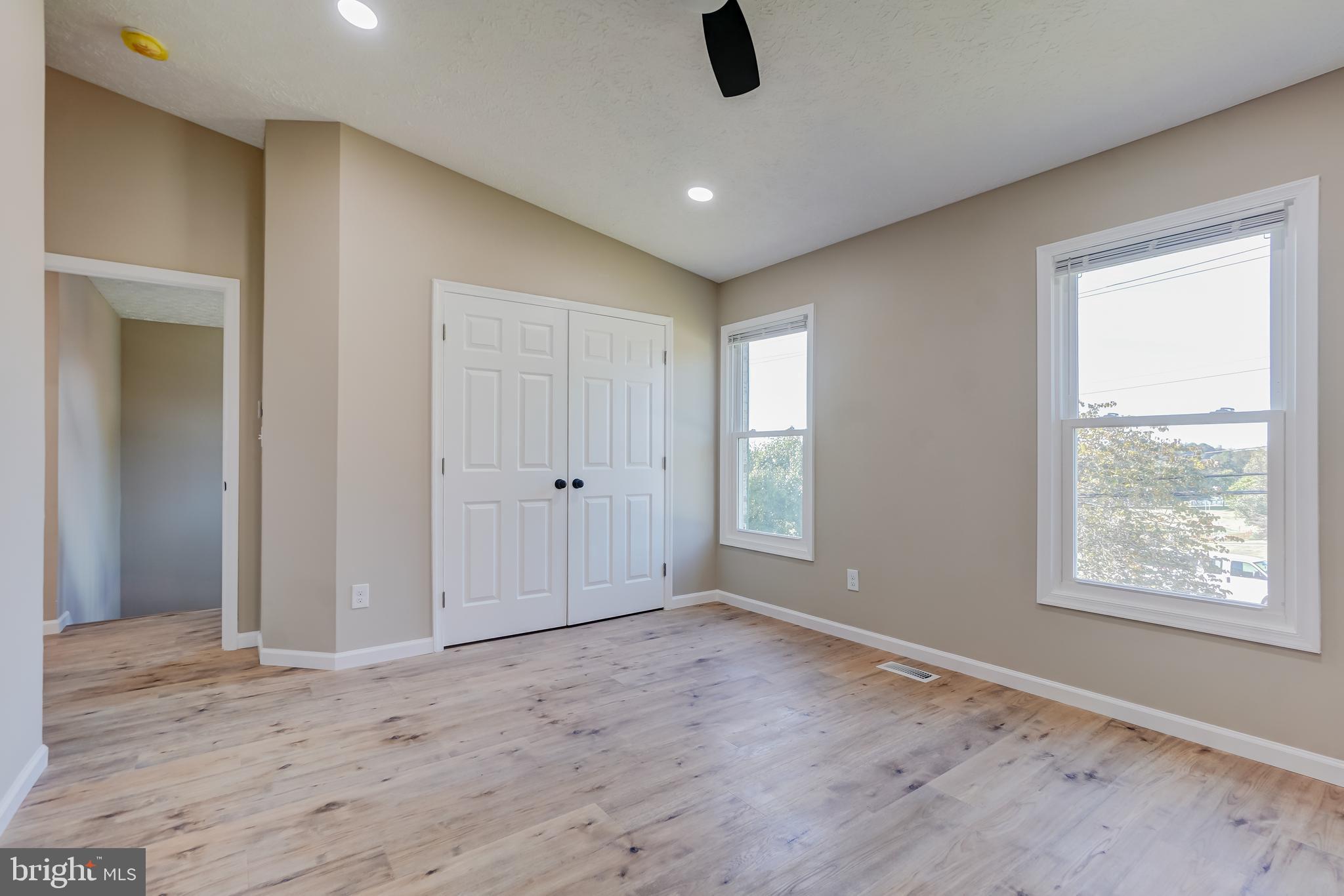 TIMBER GROVE - Residential