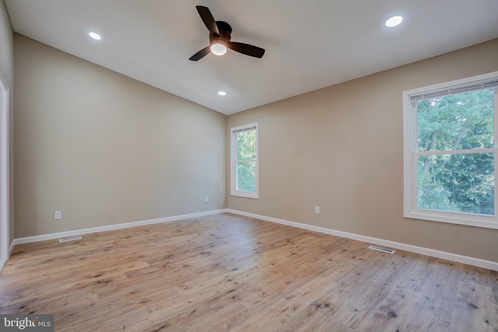 TIMBER GROVE - Residential