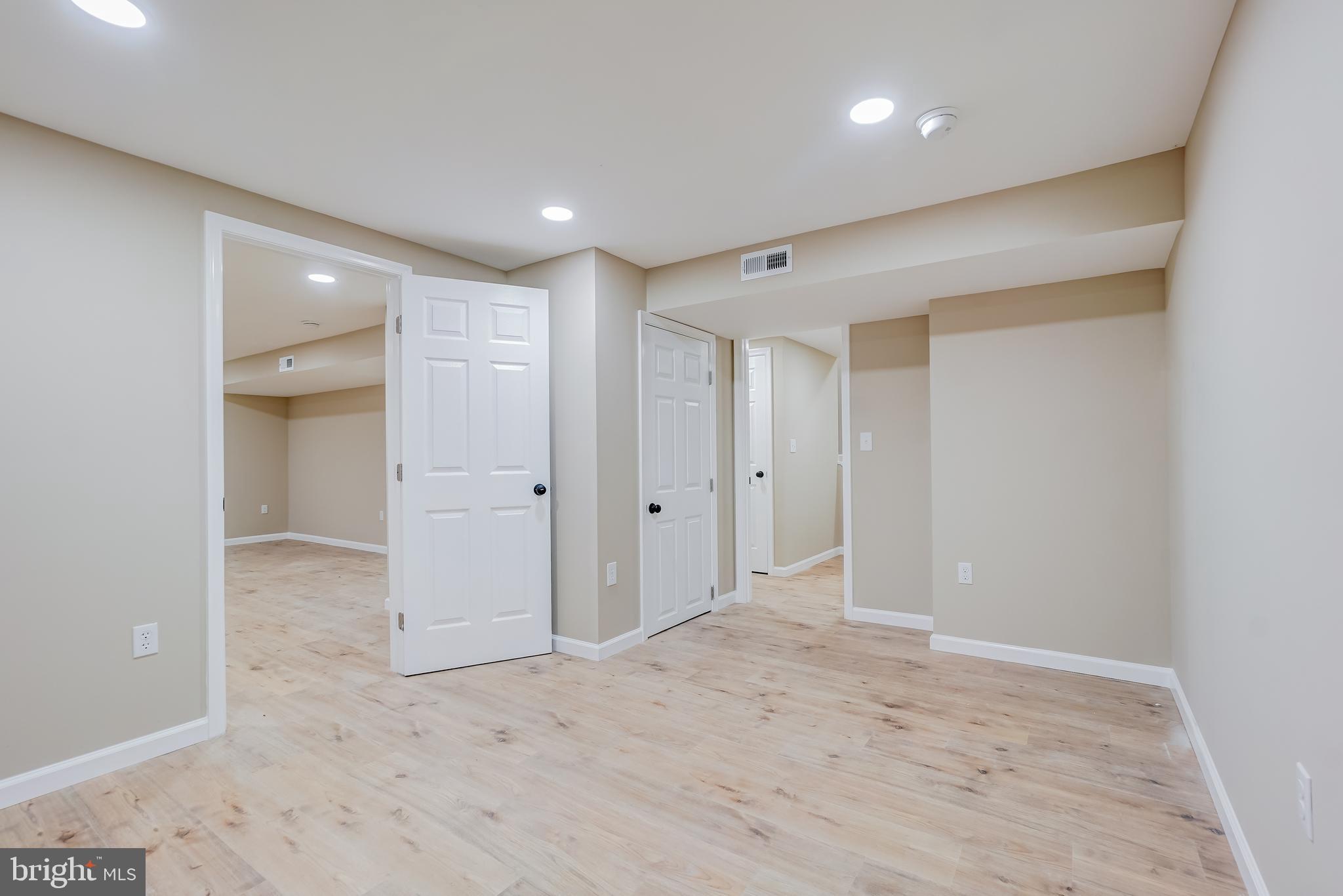 TIMBER GROVE - Residential