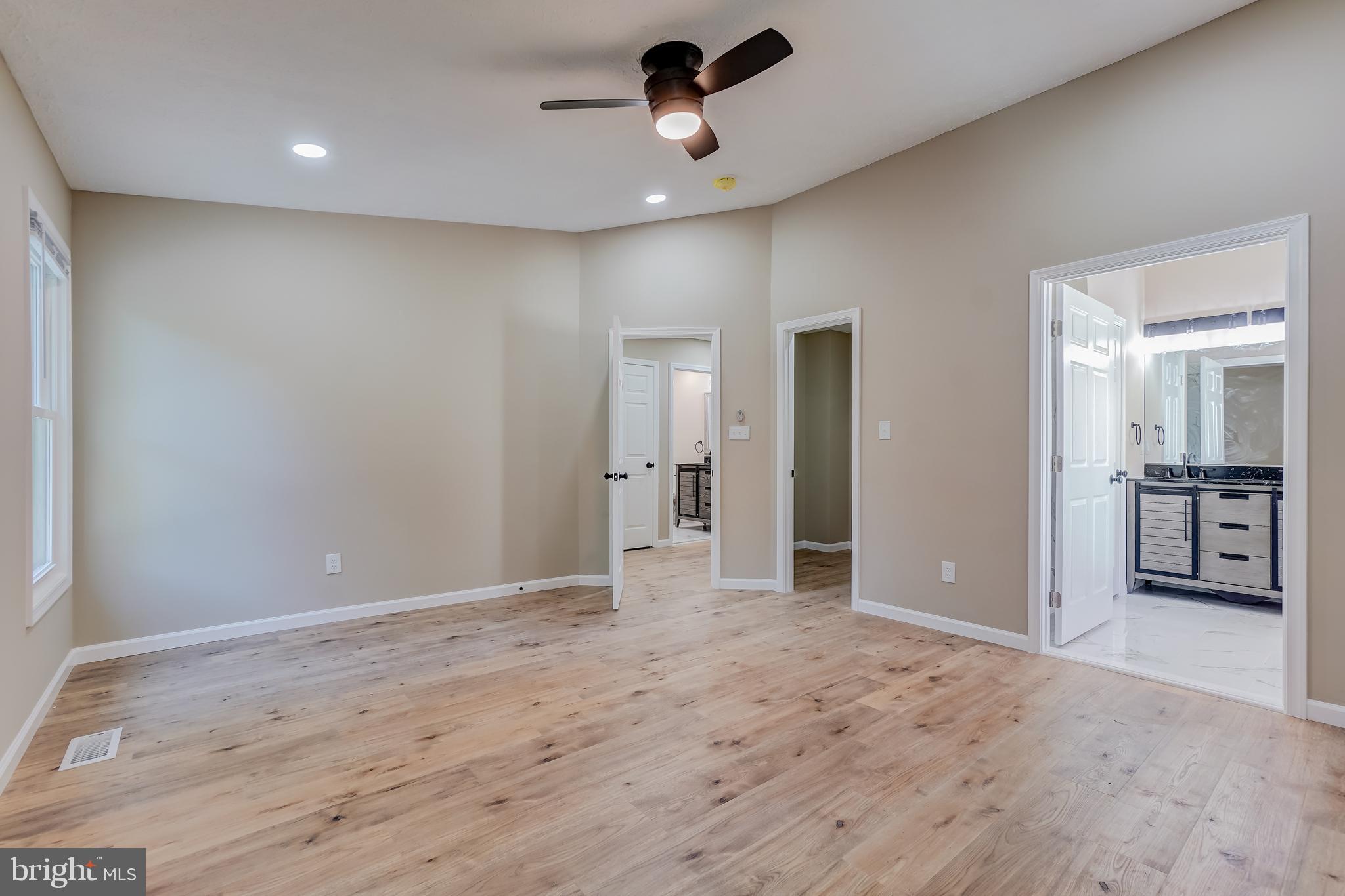 TIMBER GROVE - Residential