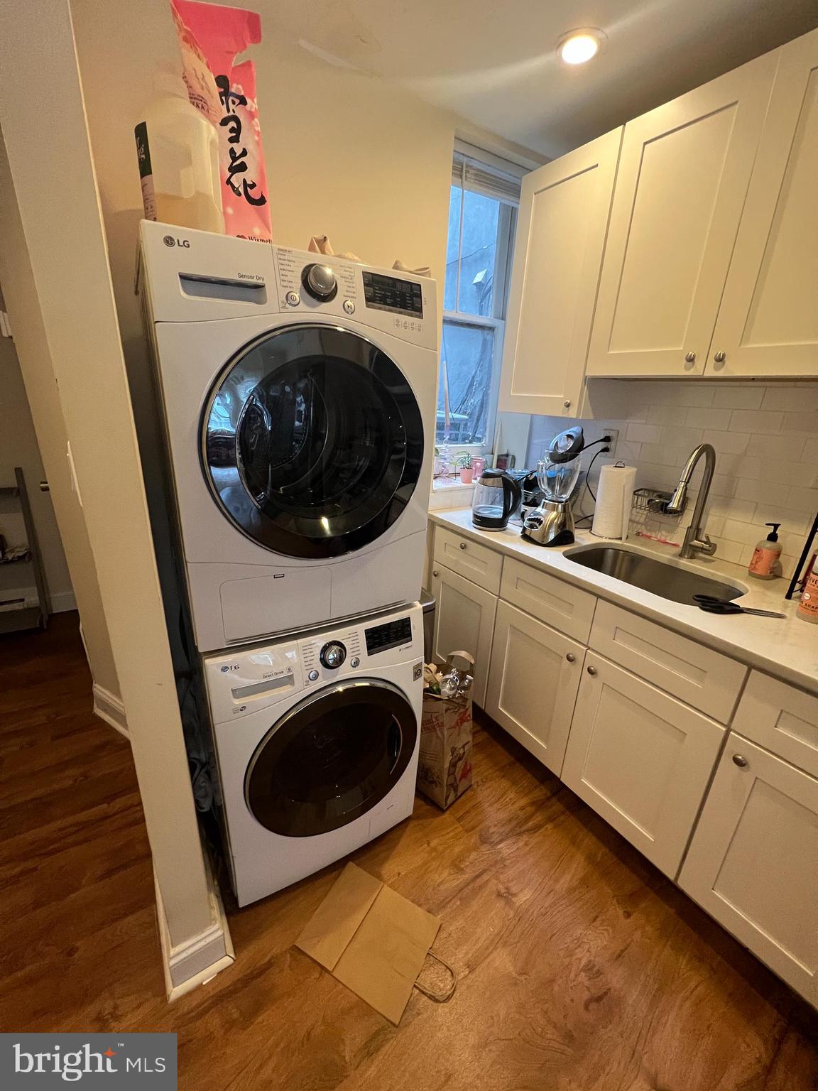 SOCIETY HILL - Residential Lease