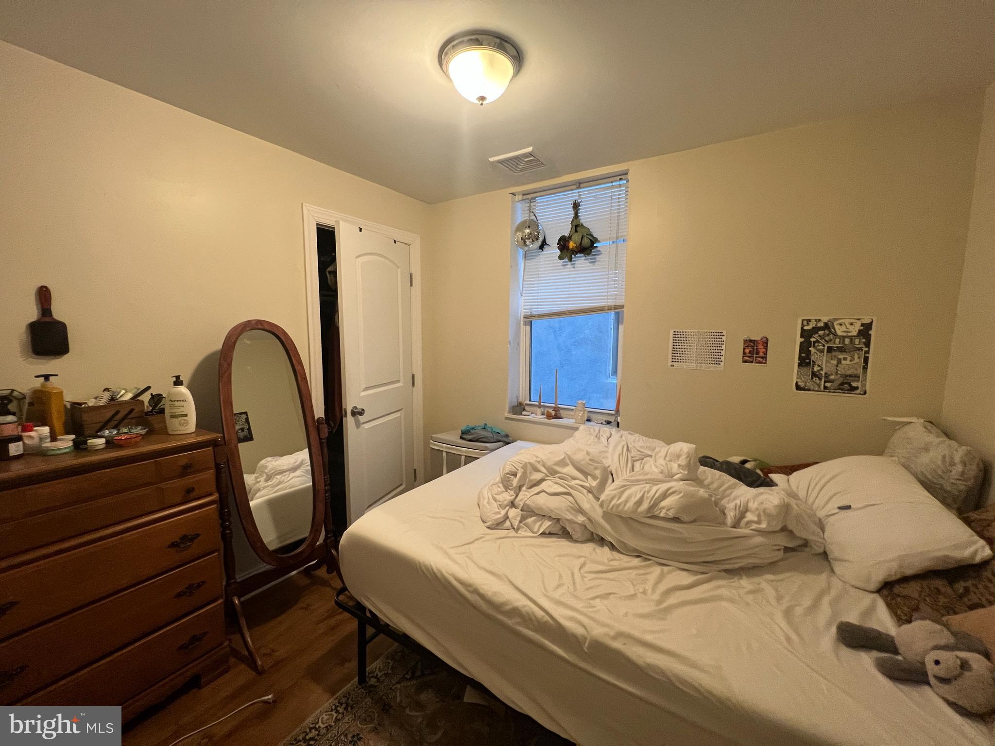 SOCIETY HILL - Residential Lease