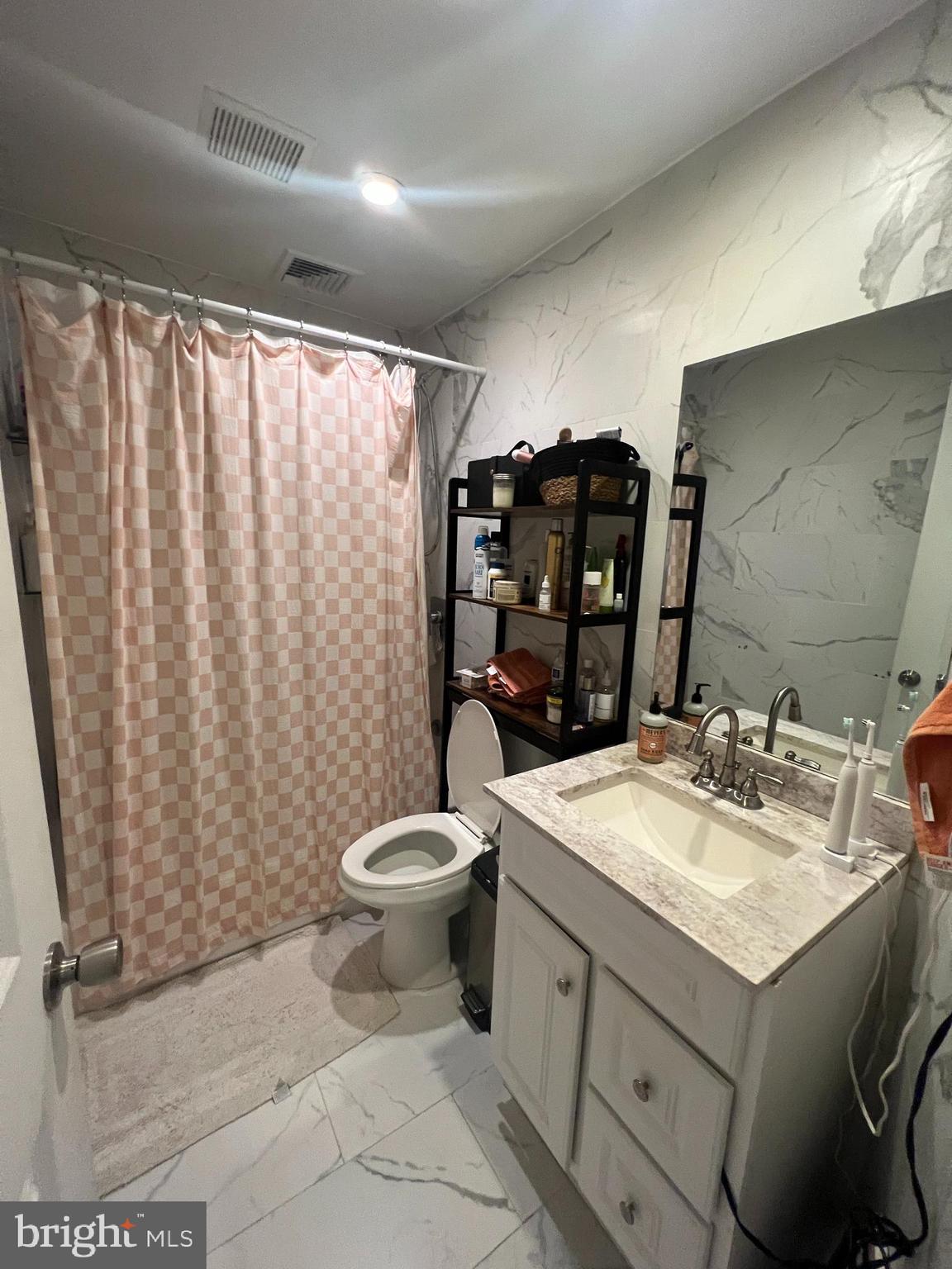 SOCIETY HILL - Residential Lease