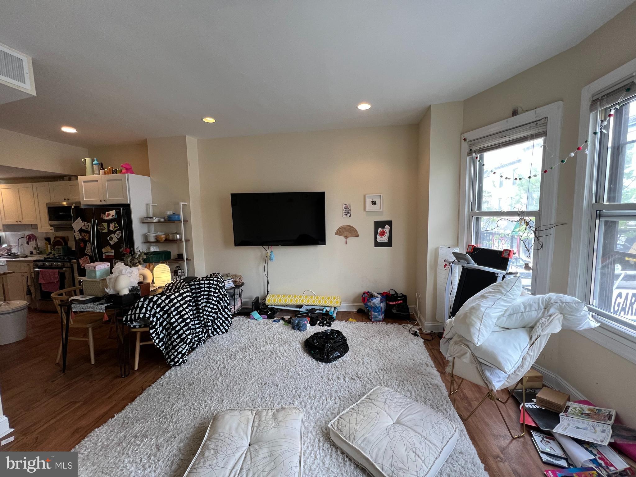 SOCIETY HILL - Residential Lease