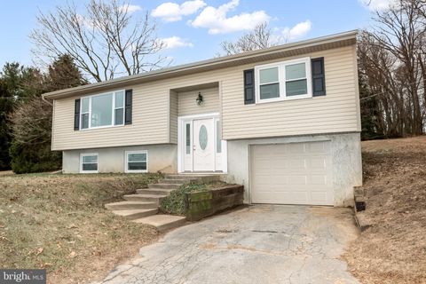 Photo of 940 Susquehannock Drive, Holtwood, PA 17532 (MLS # PALA2046008)