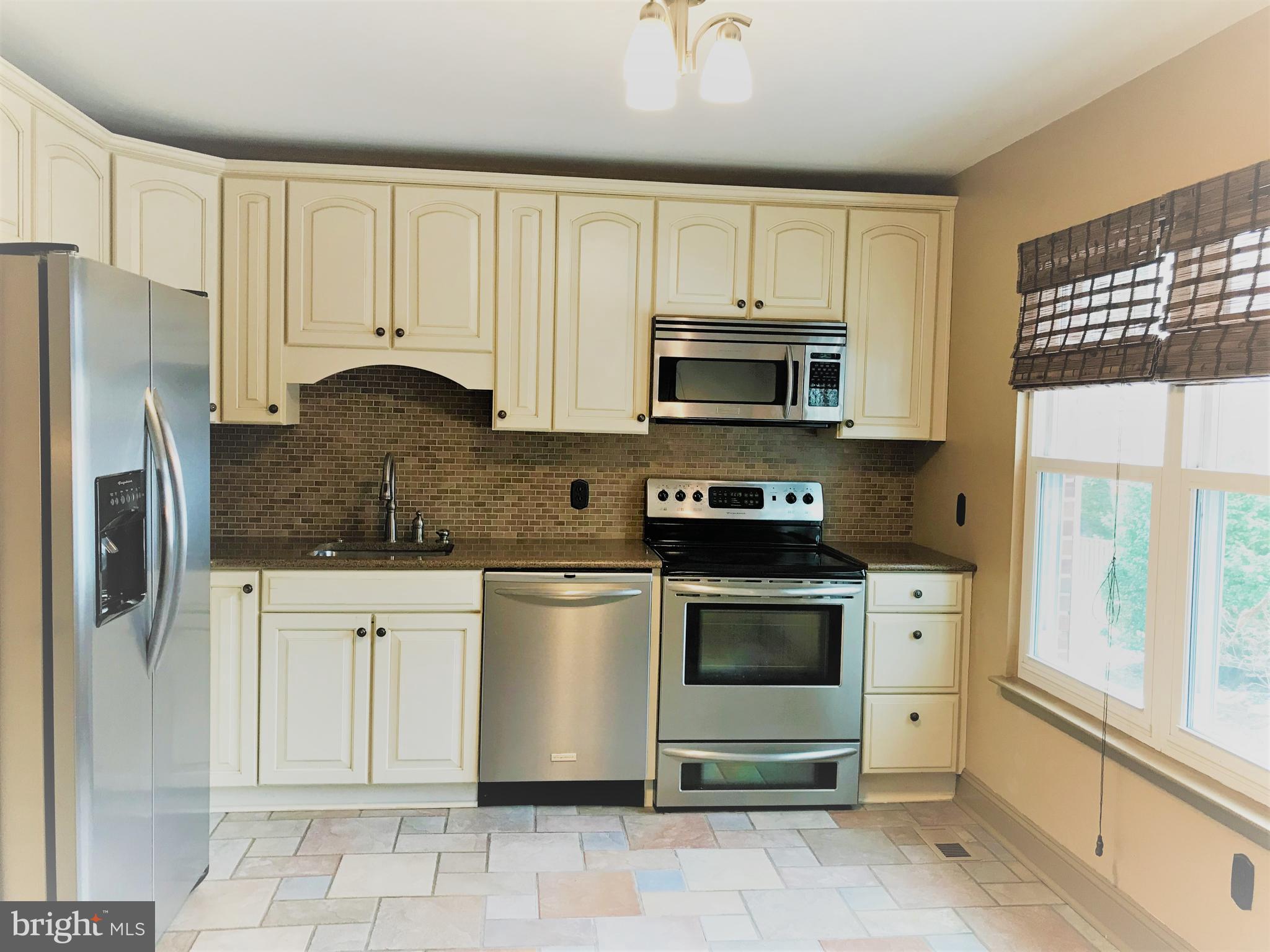 CROFTON VILLAGE - Residential Lease