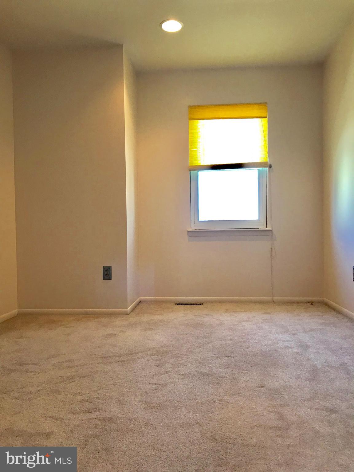 CROFTON VILLAGE - Residential Lease