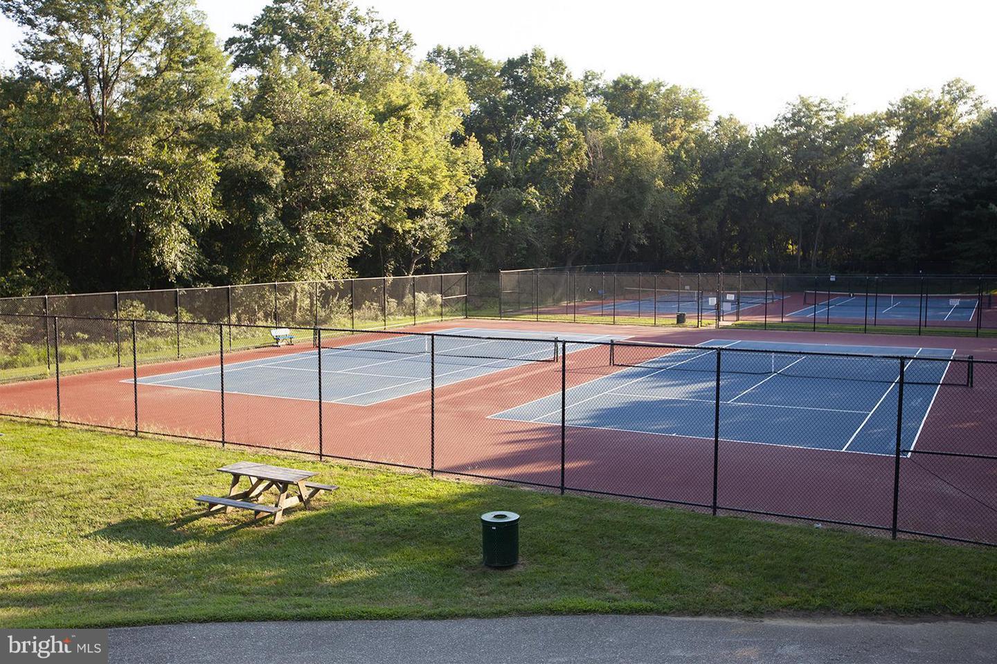 CROFTON VILLAGE - Residential Lease