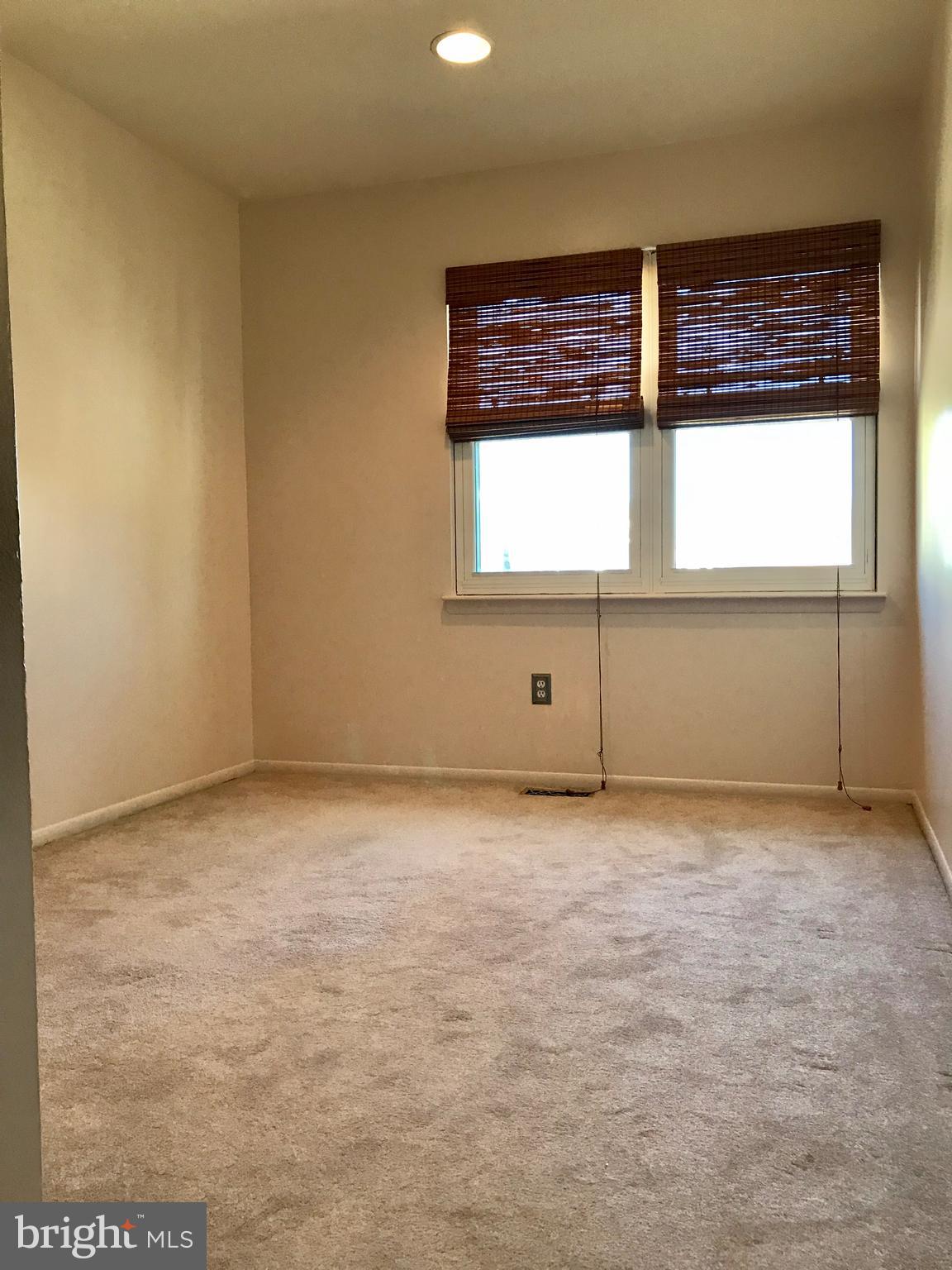 CROFTON VILLAGE - Residential Lease