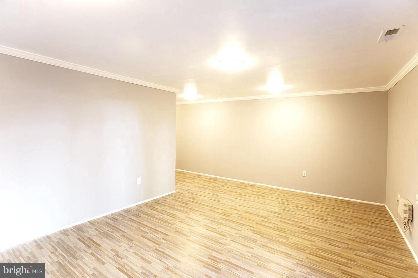 CROFTON VILLAGE - Residential Lease