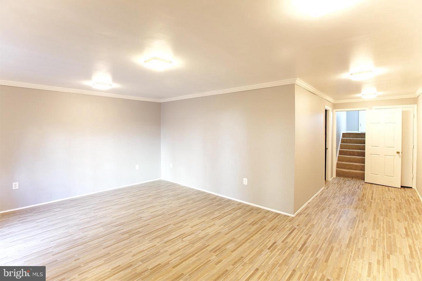 CROFTON VILLAGE - Residential Lease