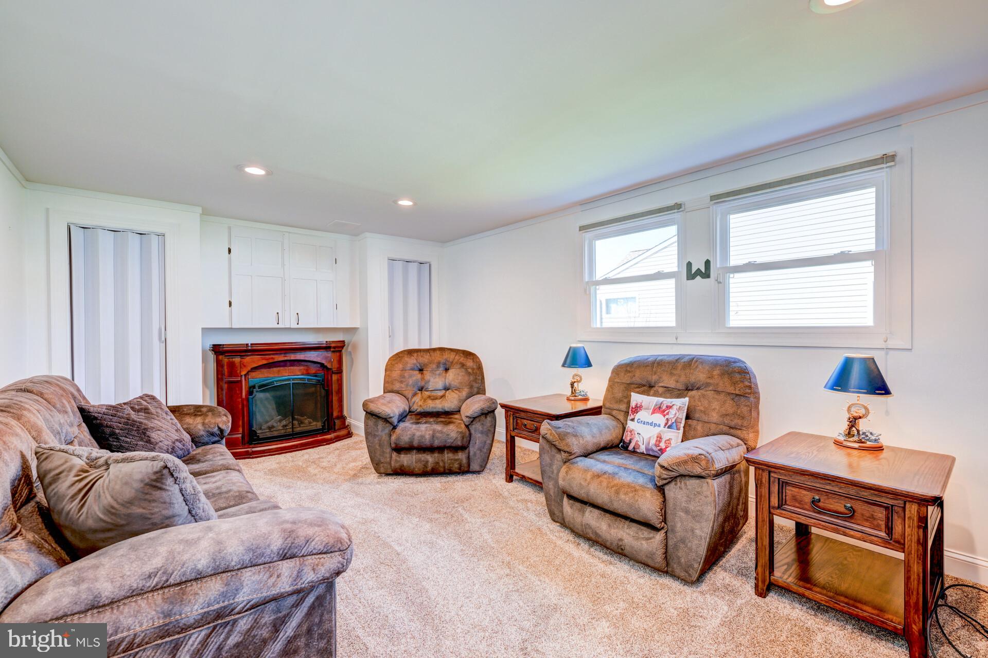 BURGUNDY HILLS - Residential