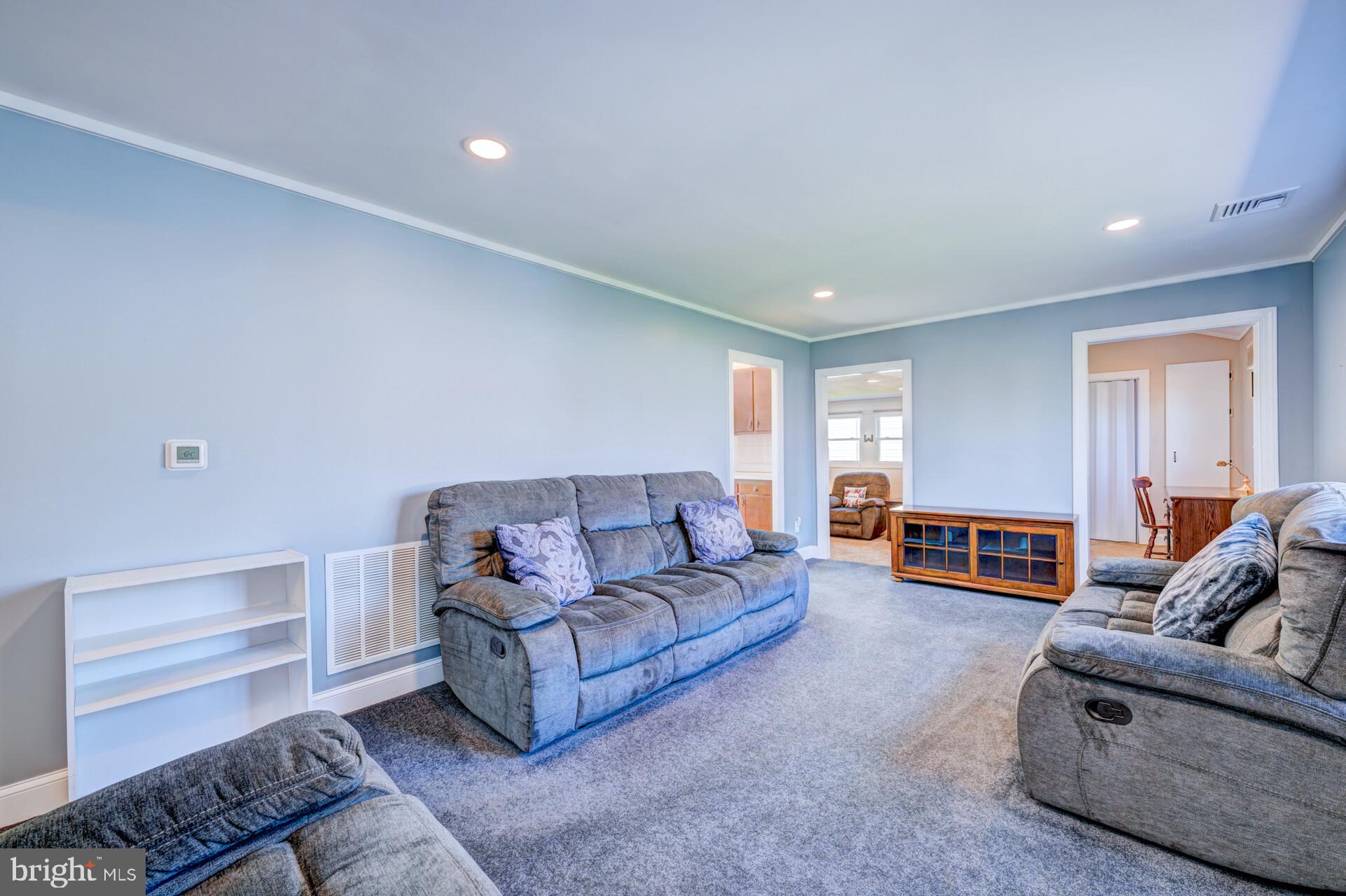 BURGUNDY HILLS - Residential