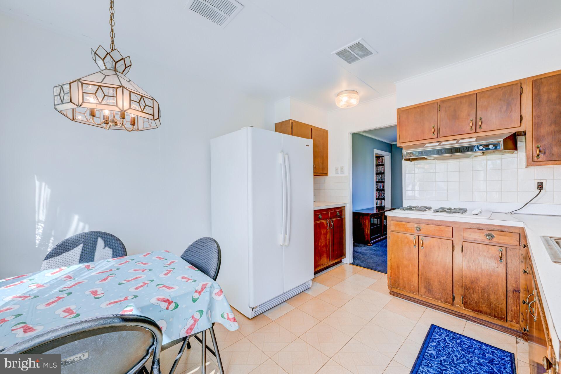 BURGUNDY HILLS - Residential