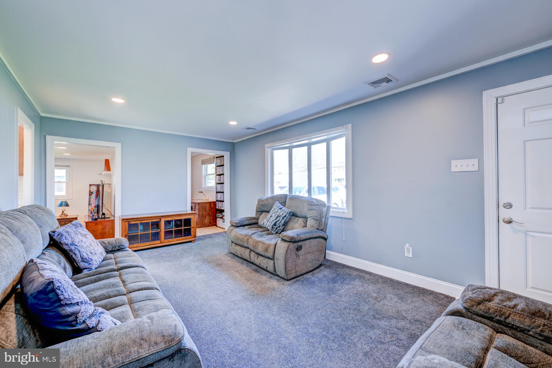 BURGUNDY HILLS - Residential