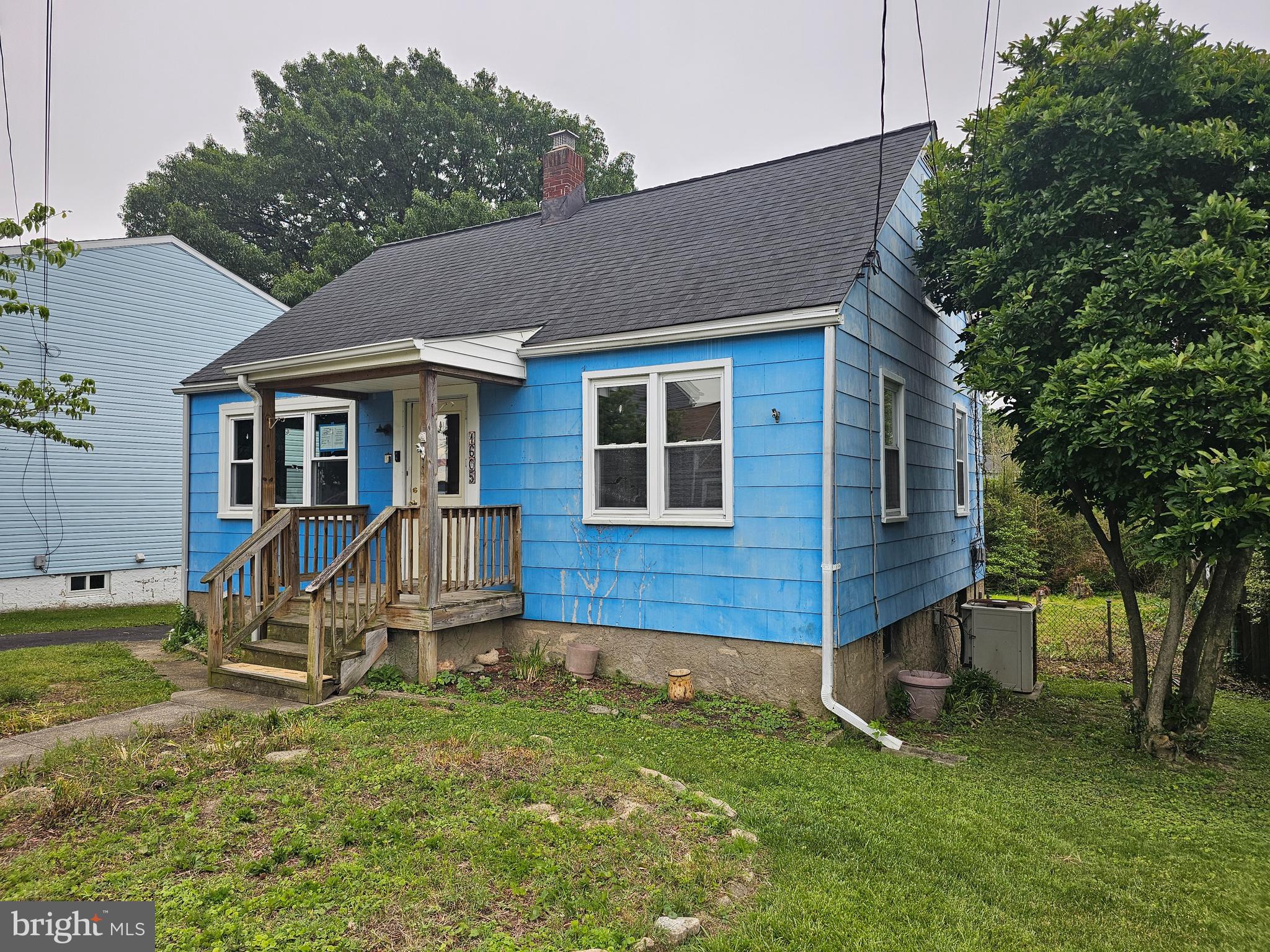 1605 EVERGREEN DRIVE