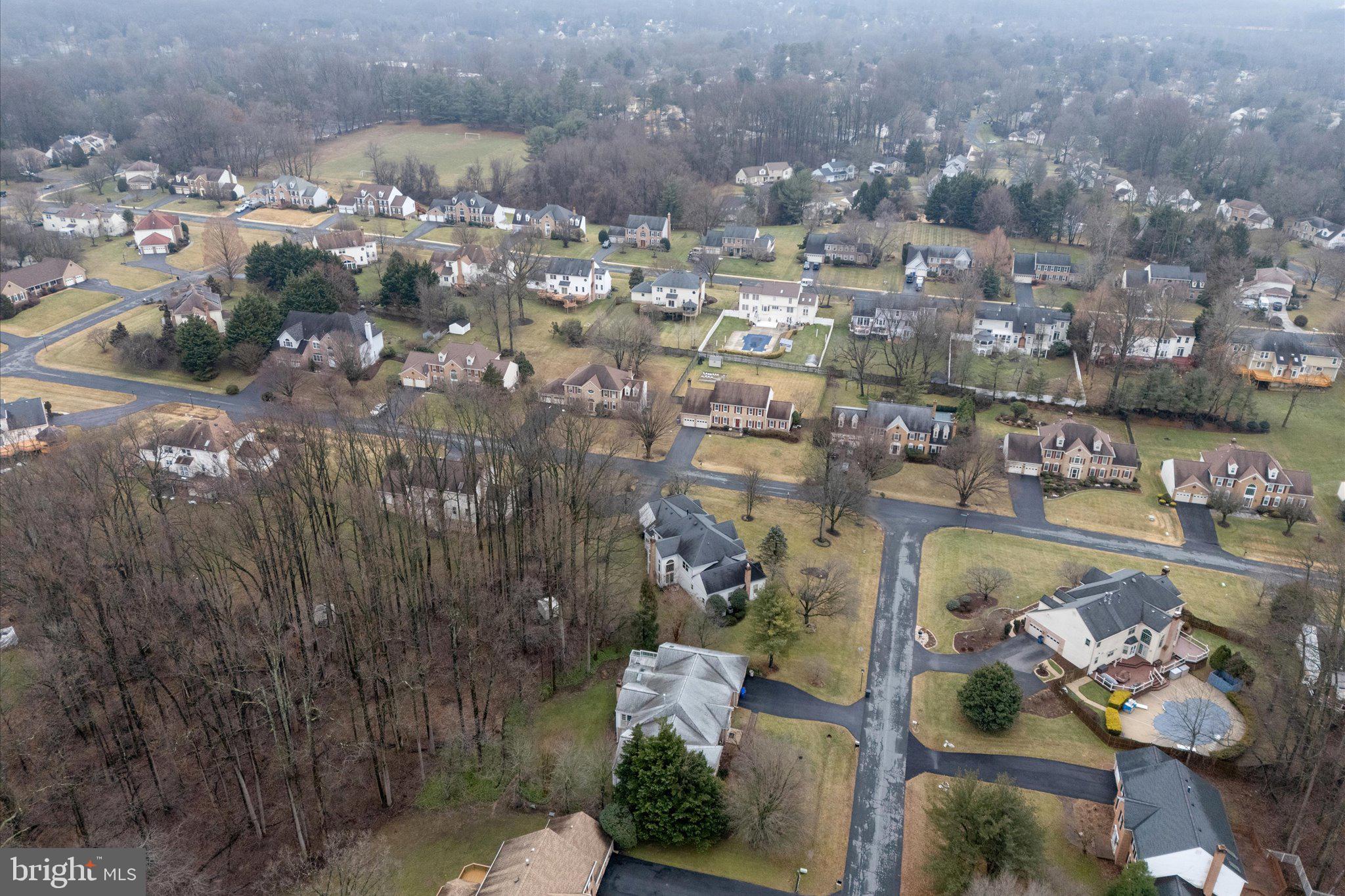 NAPLES MANOR - Residential