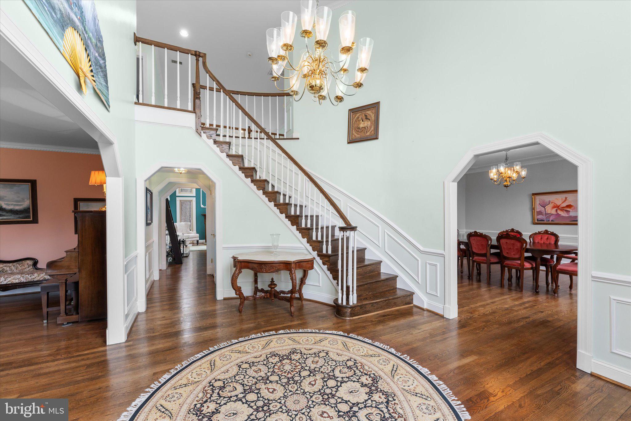 NAPLES MANOR - Residential