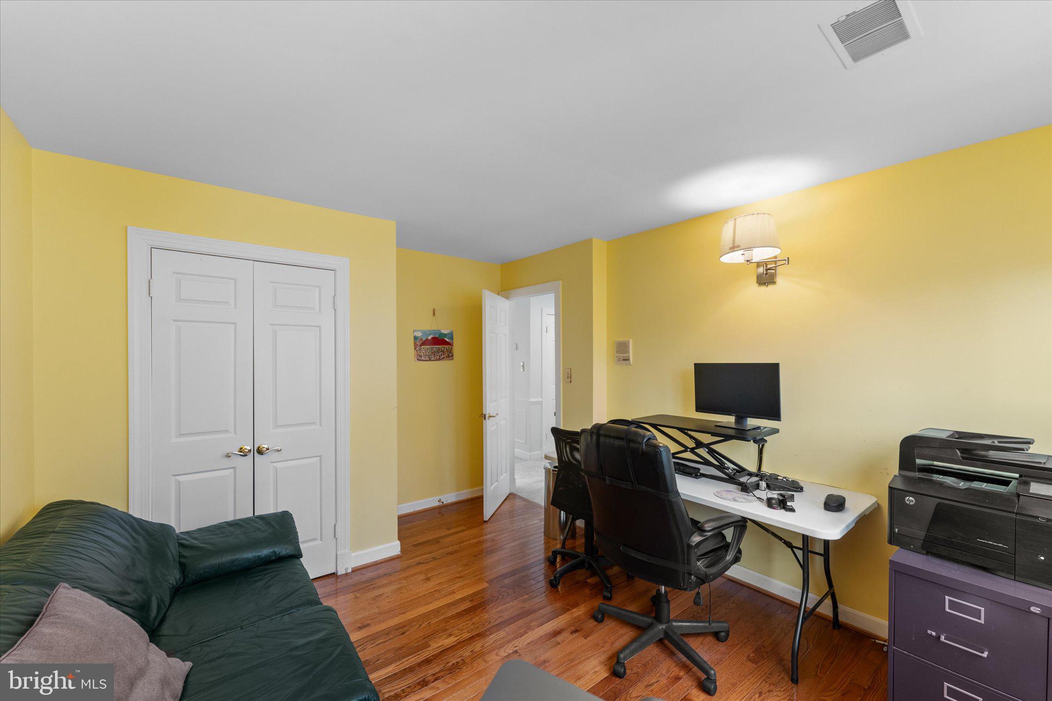 NAPLES MANOR - Residential